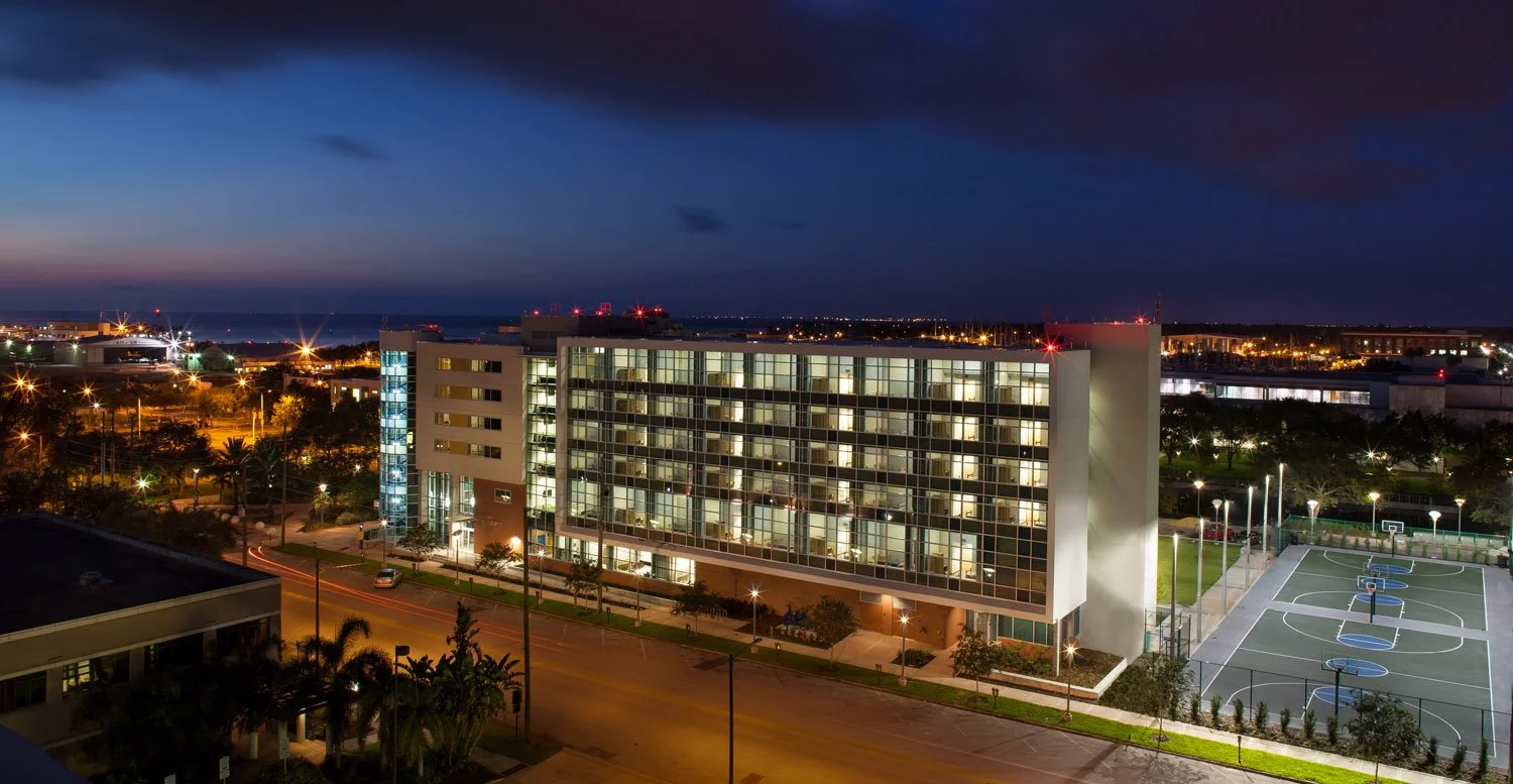 7_RoweArchitects_USFSP_StudentCenter_Exterior.jpg