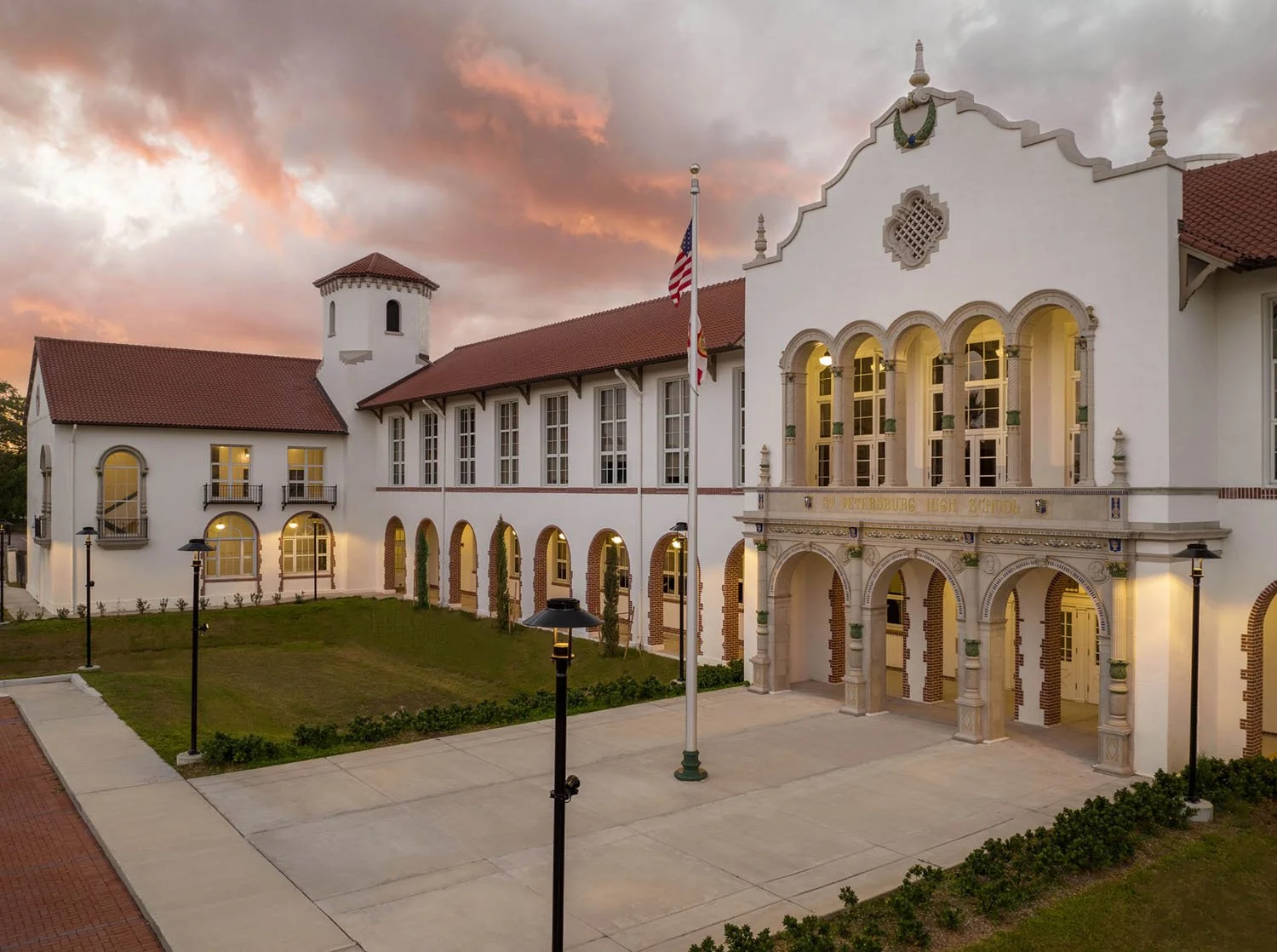 St. Petersburg High School Exterior - Rowe Architects