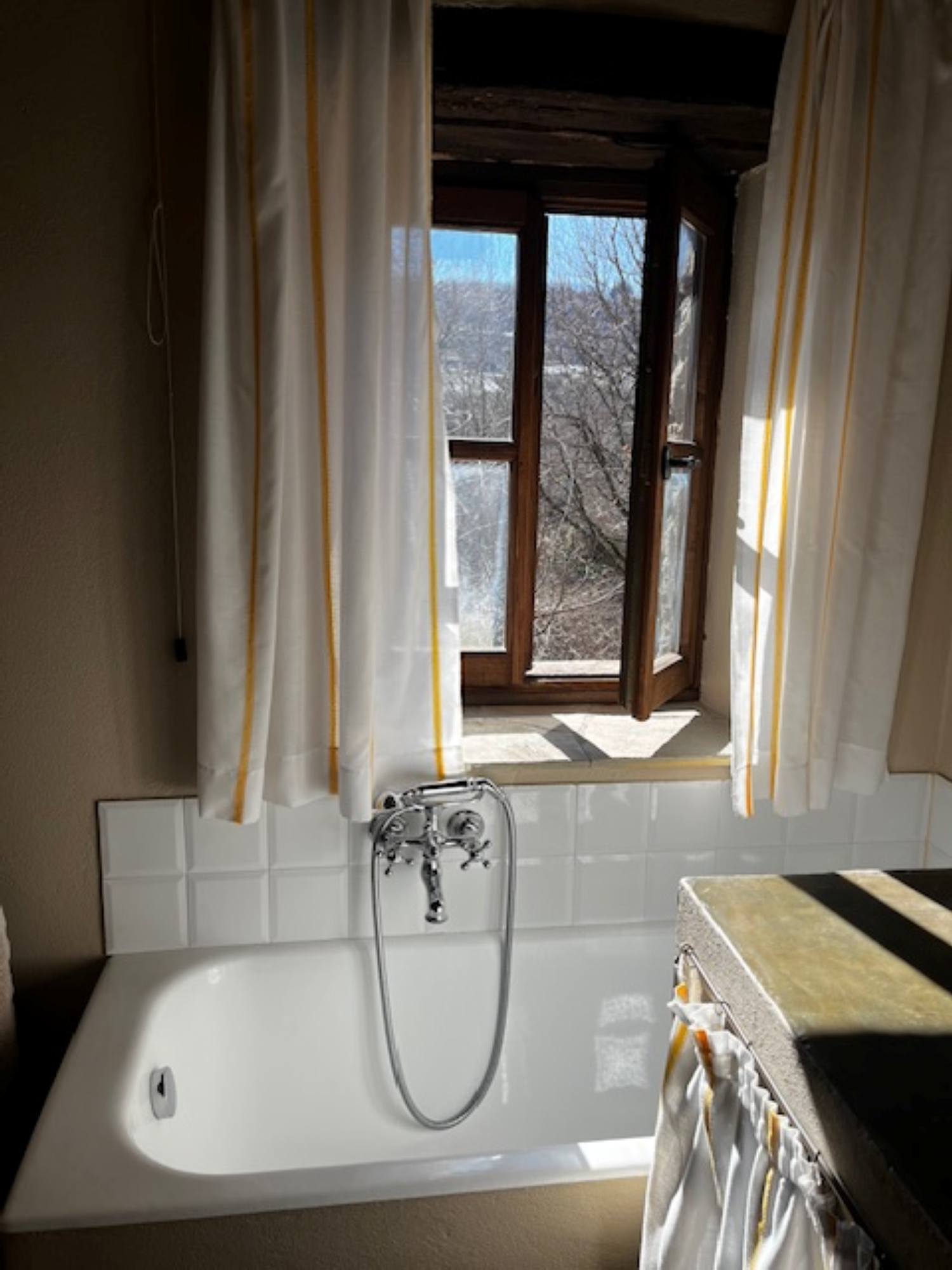 bathroom-luxury-holiday-home-Piedmont.png