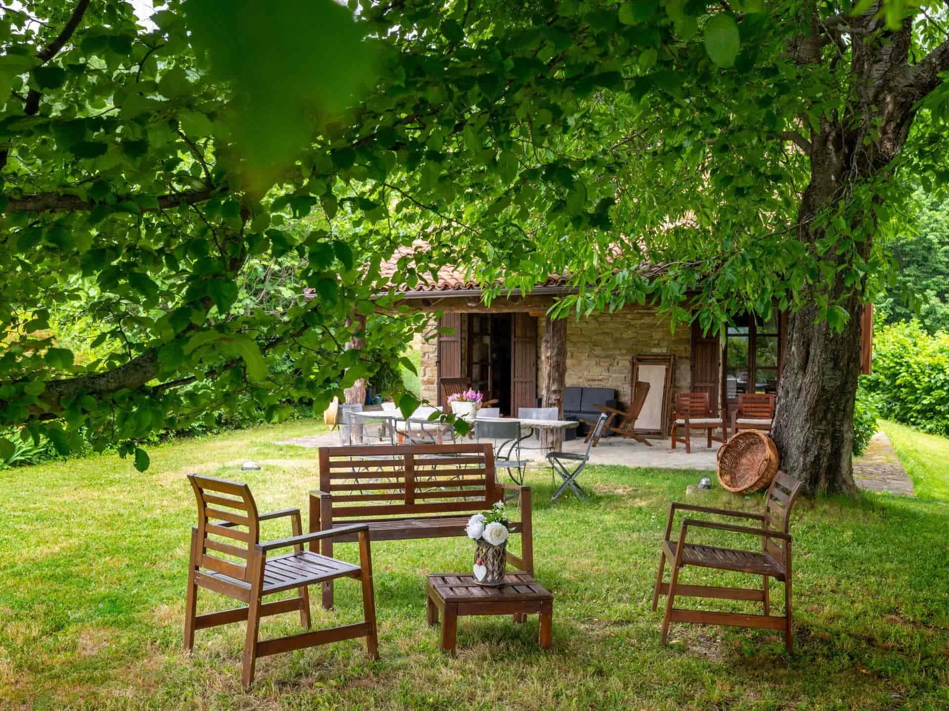 Rental holiday house, villa for rent in Piedmont. Near Roccaverano, Nizza Monferrato, Monastero Bormida, Olmo Gentile.
