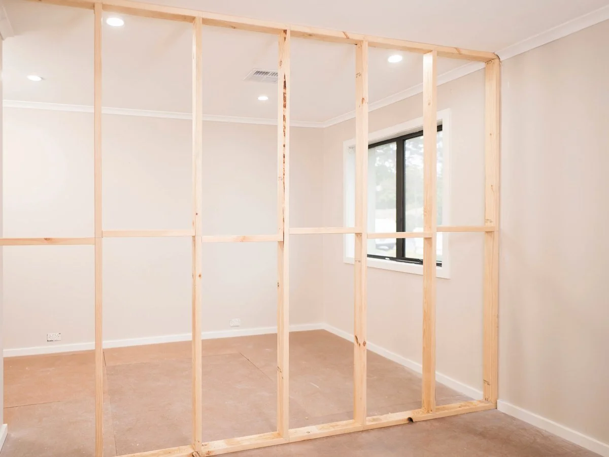 Kingswood Handyman drywall stud wall