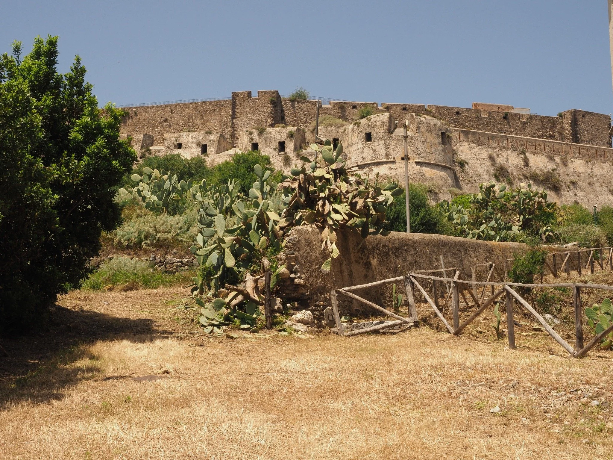 castella di milazzo 2 - kopia.jpg