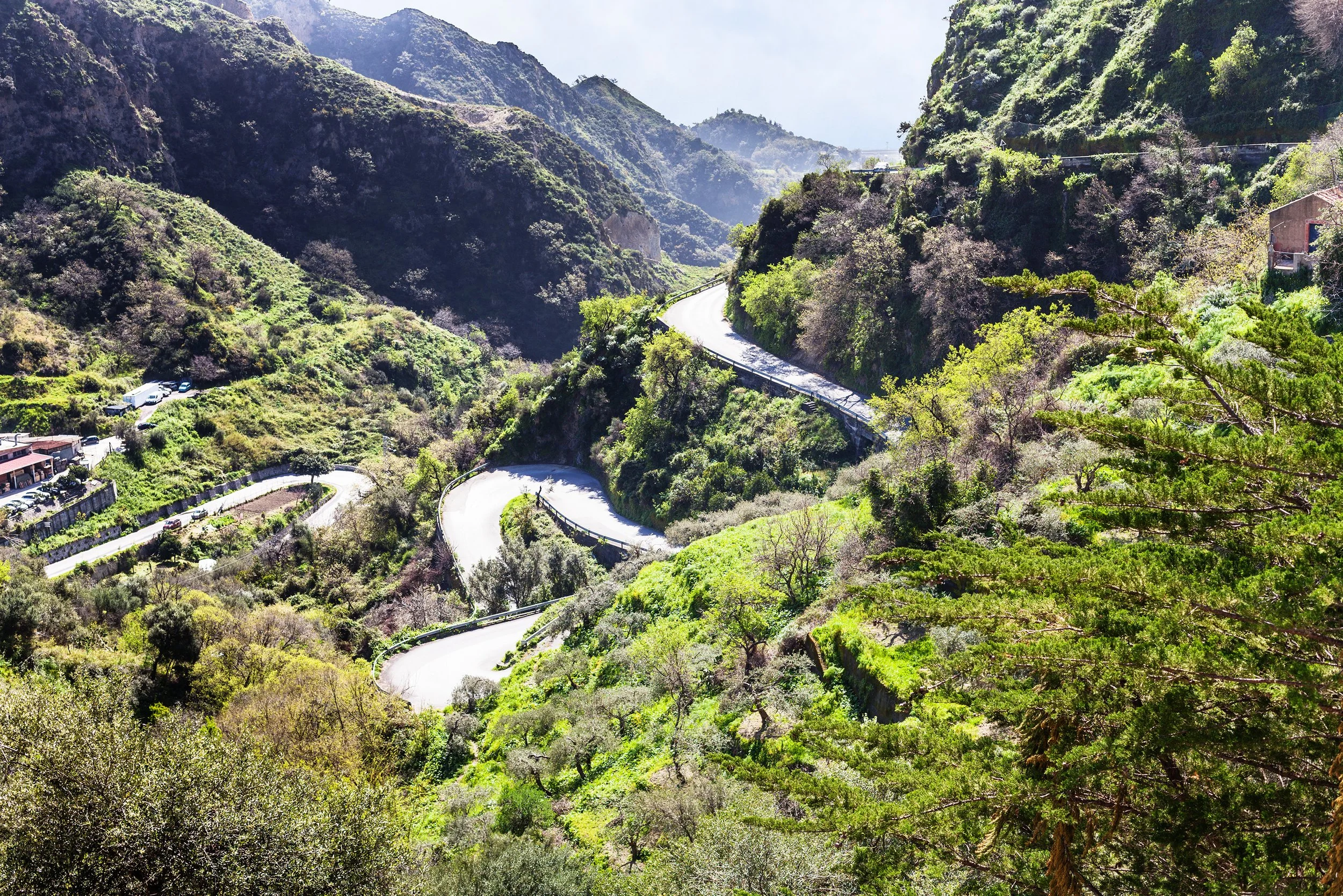 vecteezy_mountain-road-to-savoca-town-in-sicily_12585693.jpg