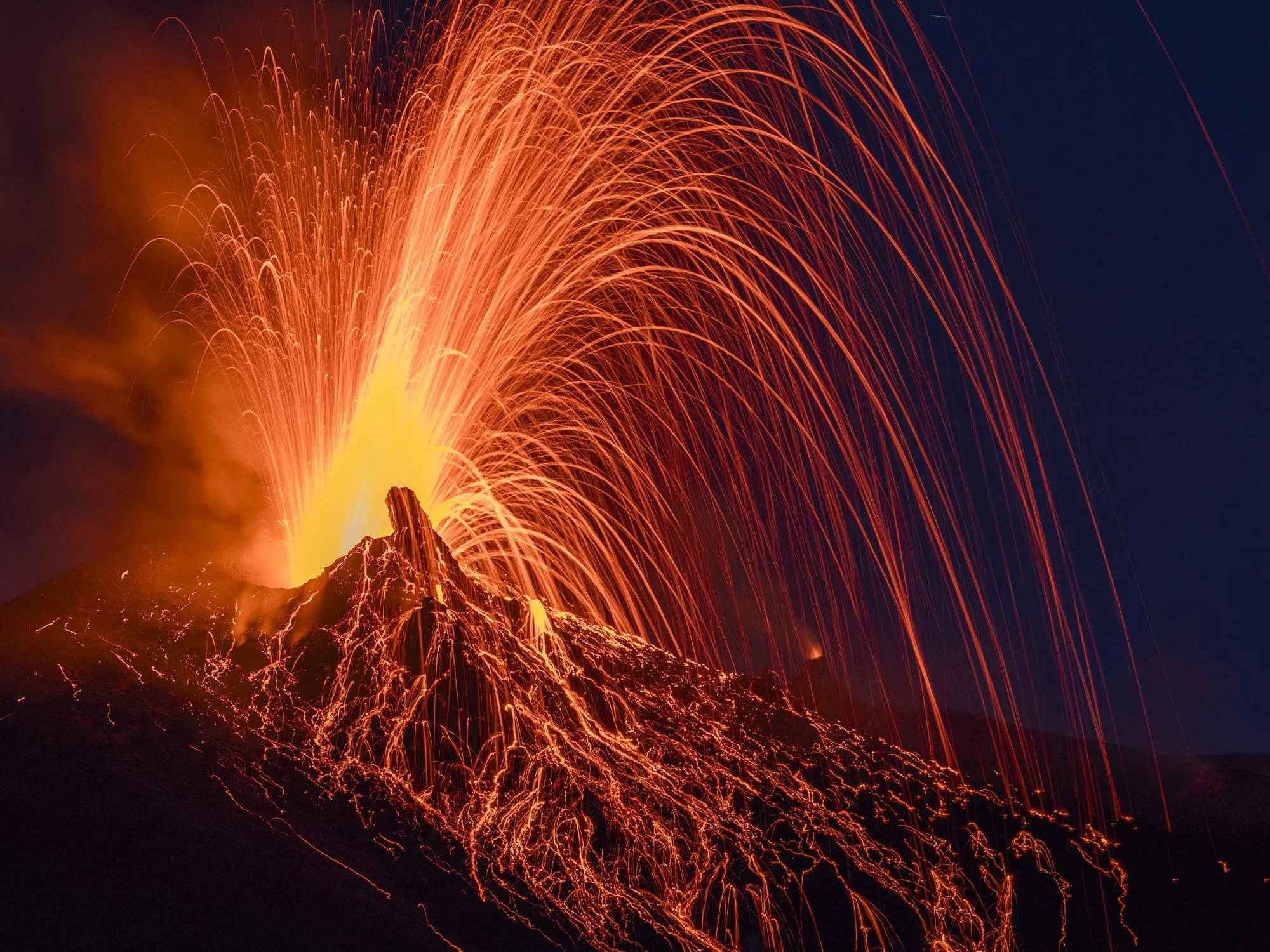 vulkan stromboli.jpeg