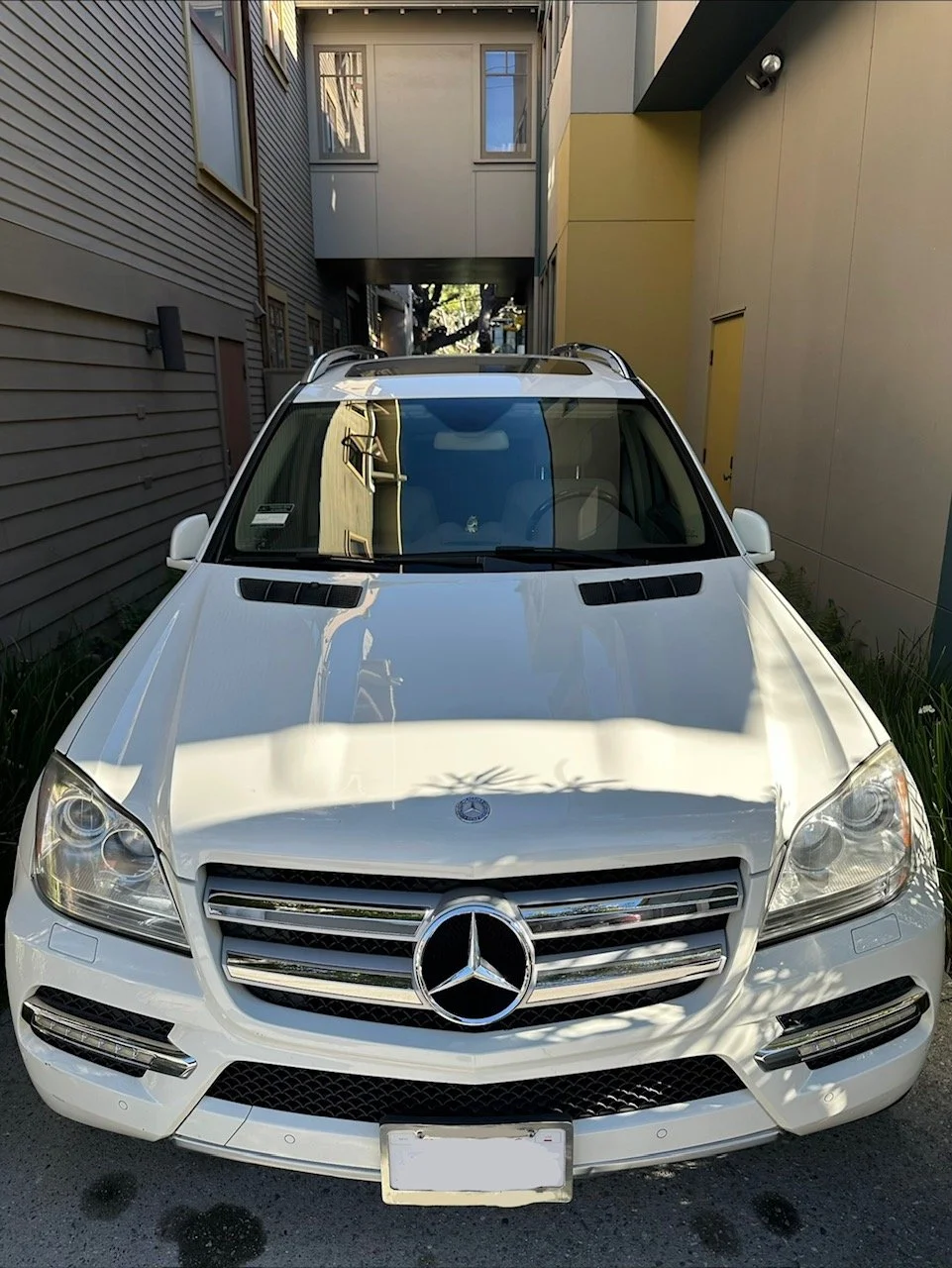 Mercerdes Front Detail