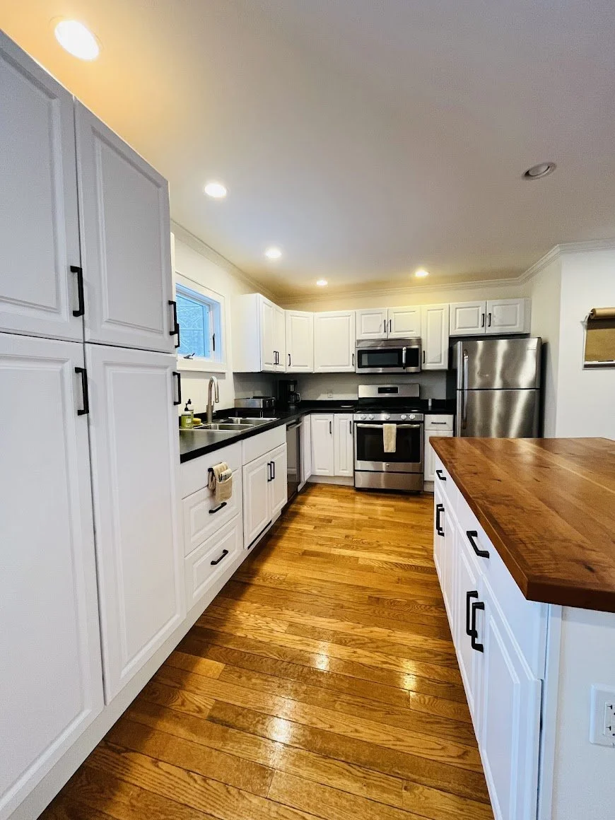 small kitchen.jpg