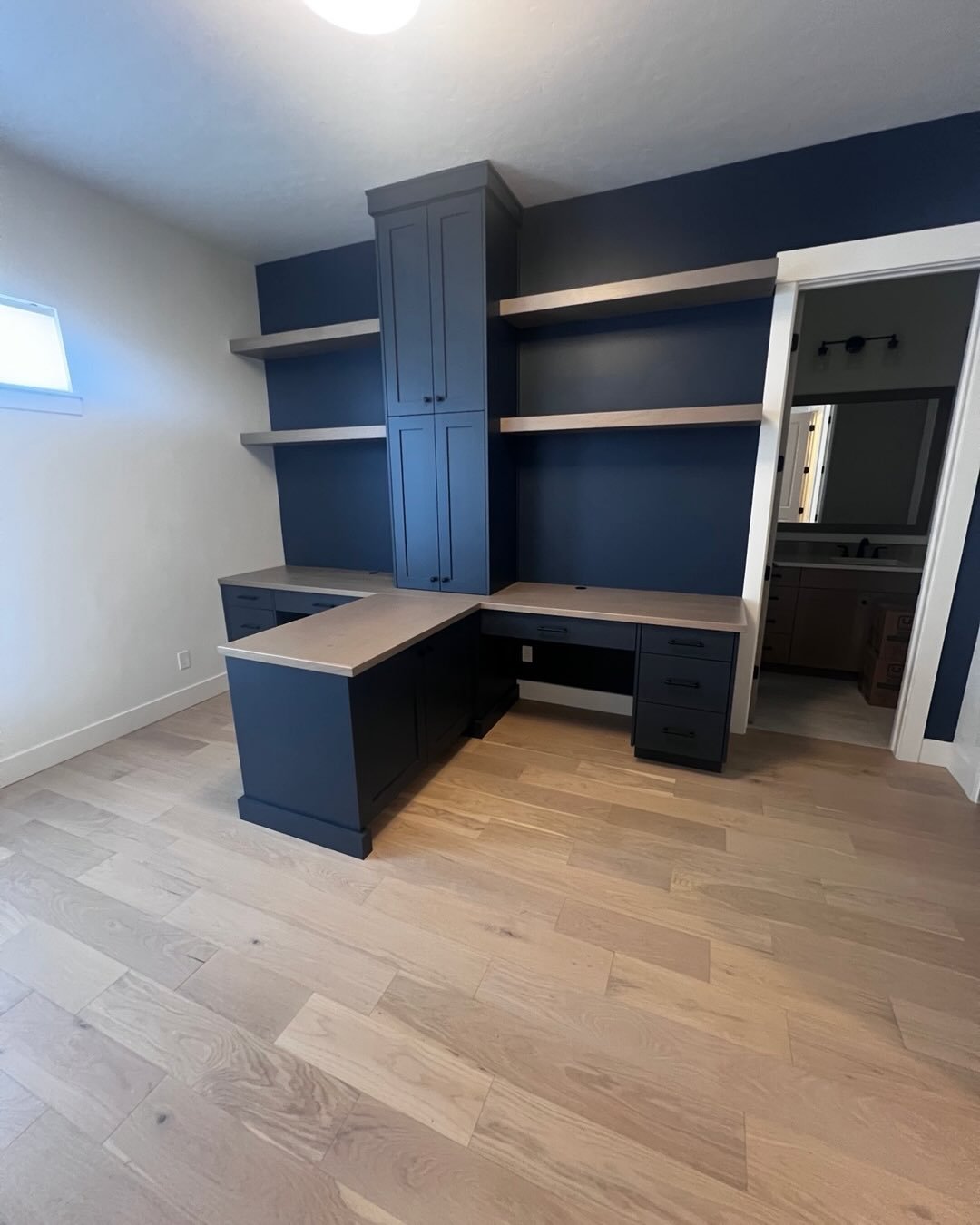 Bedroom to office! Let us help you with your home renovation goals!!
#office#flooring#renovation#boise#contractor