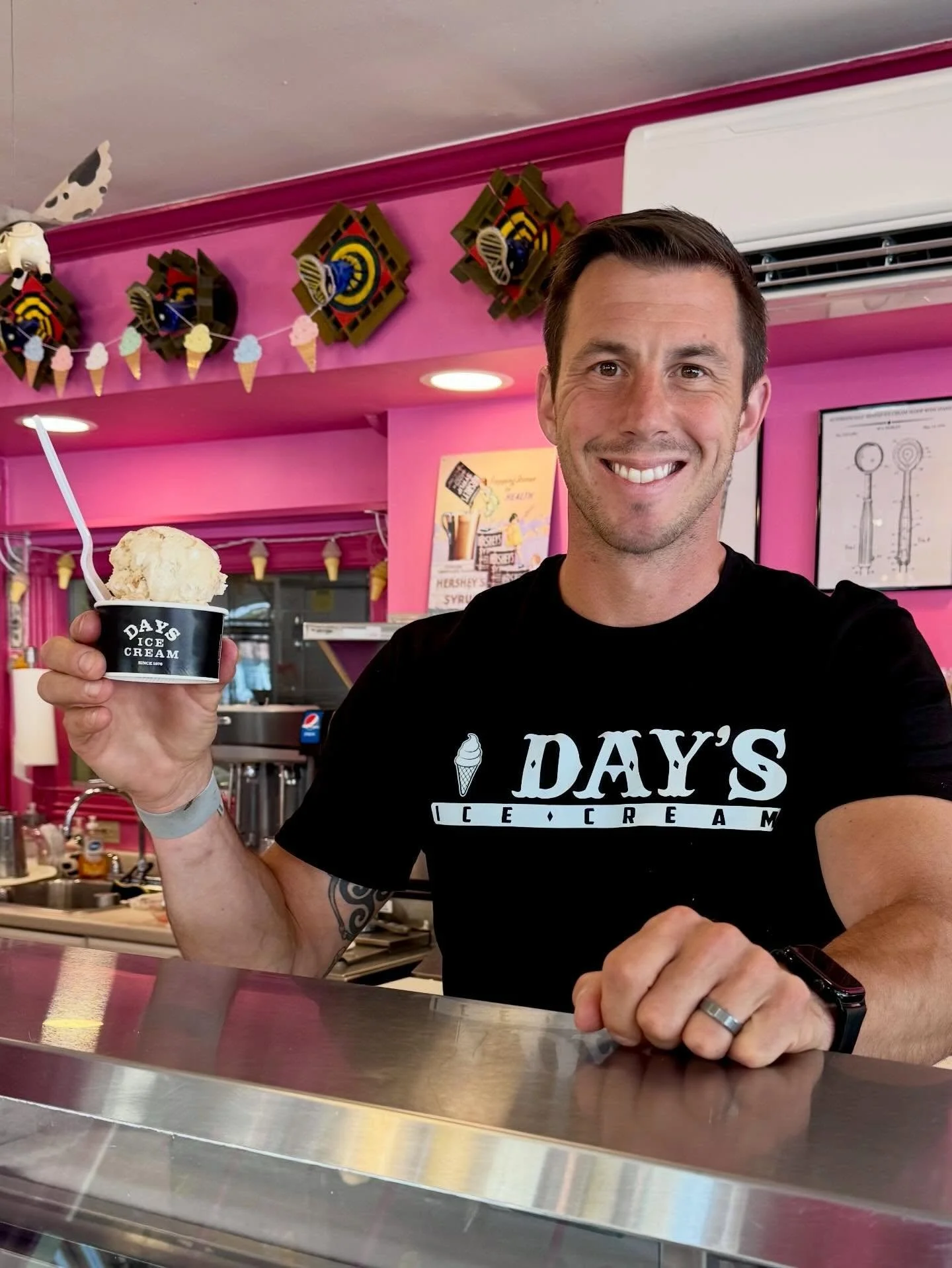 NJ&rsquo;s oldest creamery and Ocean Grove landmark  @days_ice_cream celebrates its 150th birthday this year! That&rsquo;s a lot of ice cream and a lot of memories. Congrats to Jay and the whole @days_ice_cream family on a great opening day.

#destin