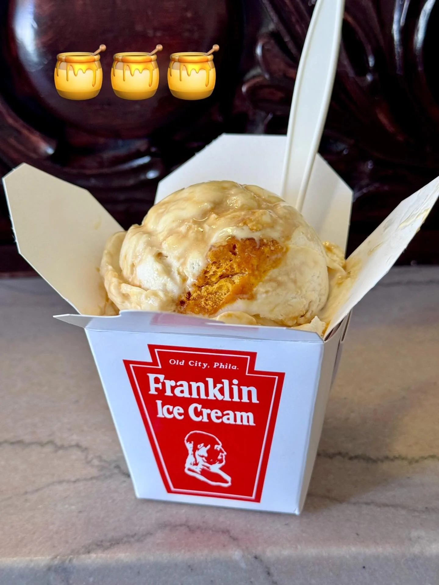 It&rsquo;s called Honeycomb and it&rsquo;s one of the best flavors I&rsquo;ve had from Philly&rsquo;s @franklinfountain, a top  shop selling all natural ice cream and baked goods, and retro candy. 
 Take honey from Chester County&rsquo;s @swarmbustin