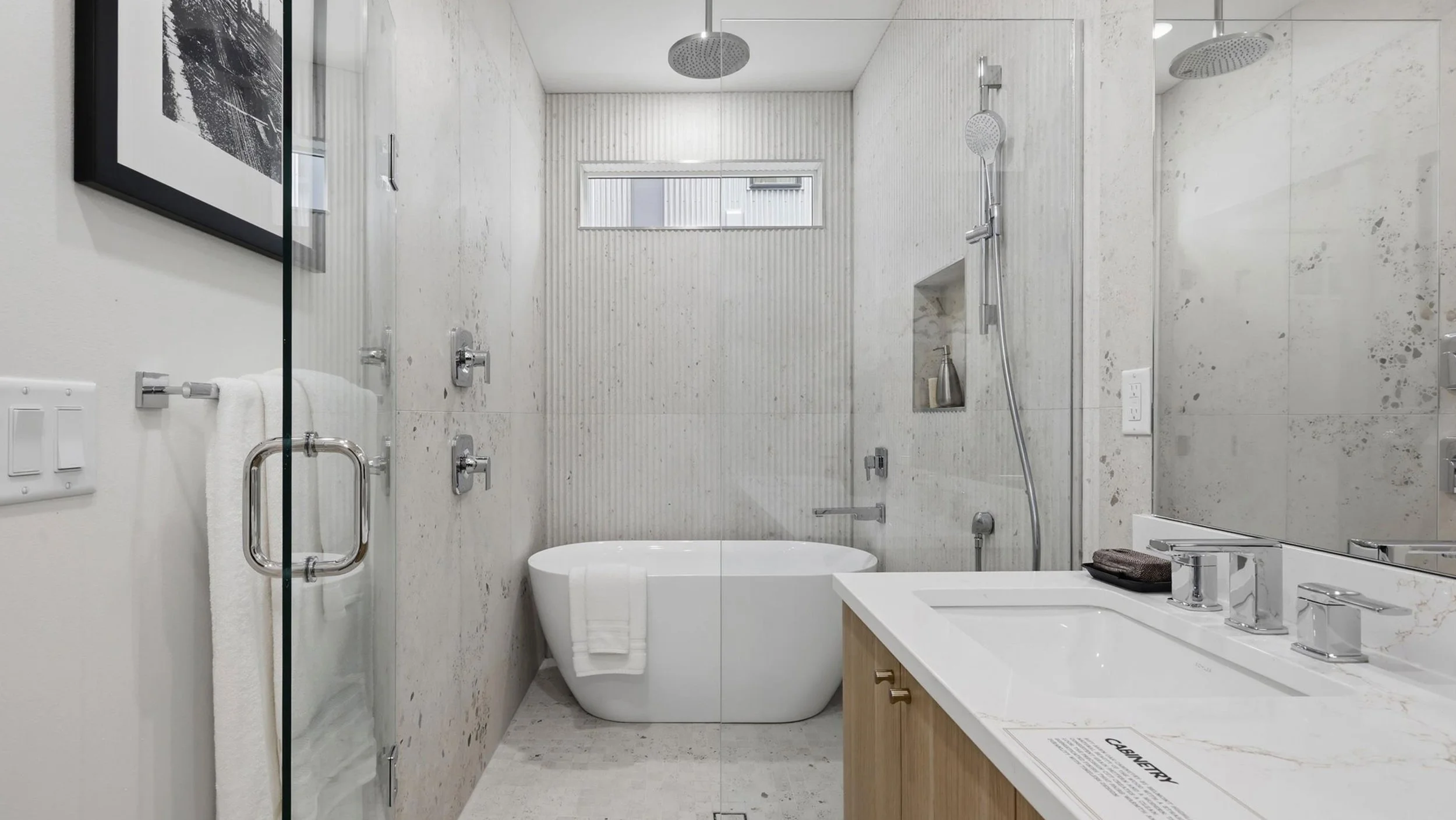 5-Bathroom.jpg