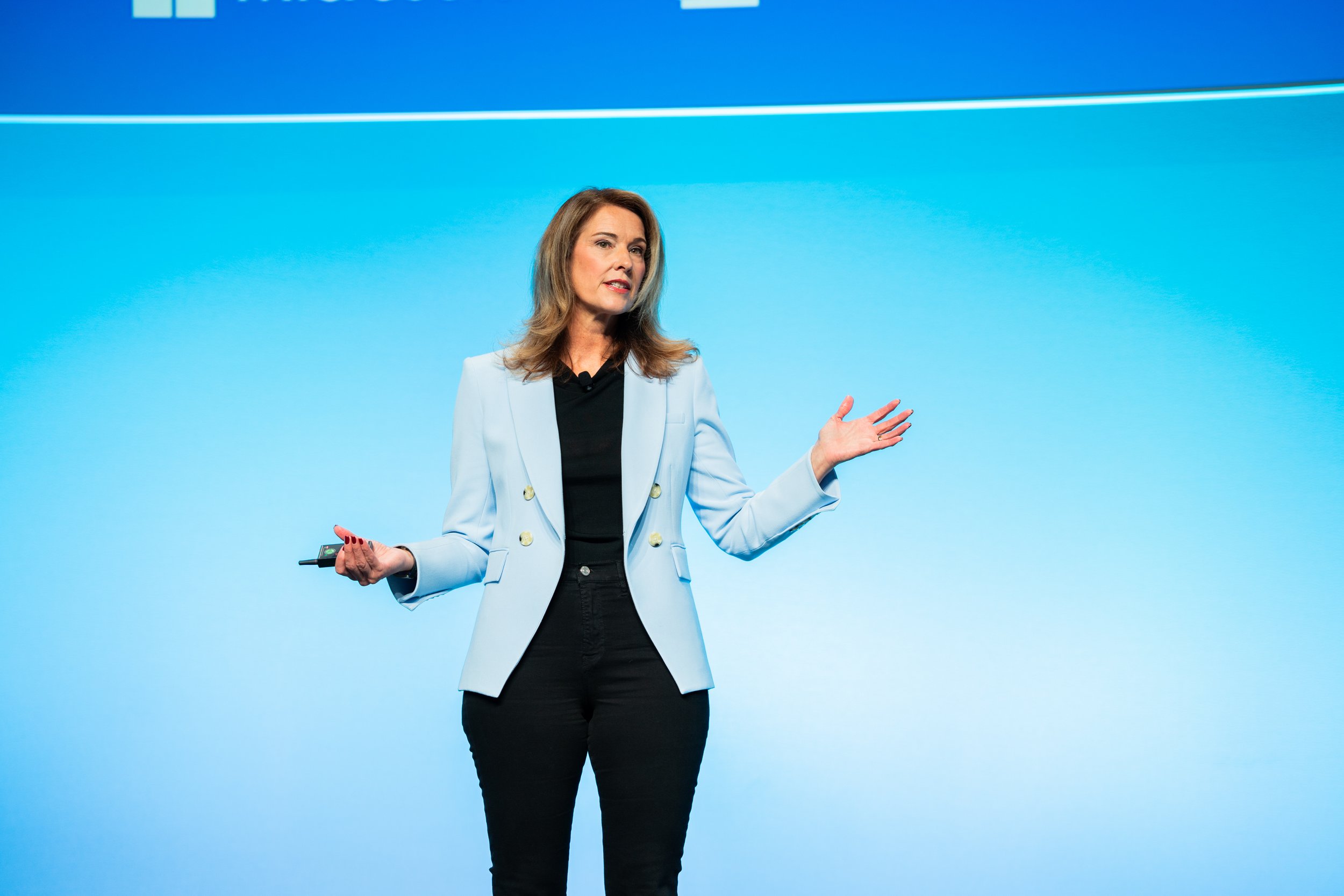 Dell Forum_DW-325.jpg