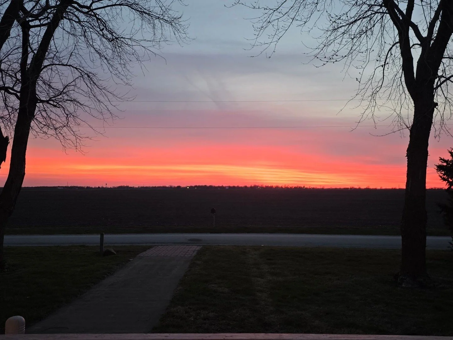People often ask why we&rsquo;re named Sunset Farmstead, and it&rsquo;s views like this that tell the story. We wanted a name that captured our gratitude for the way God paints the sky at the end of a hard day&rsquo;s work. 

We&rsquo;re pausing toni