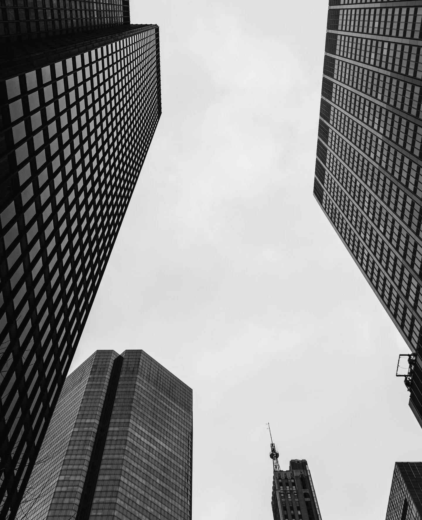 Old postcard from NY 📺

#archlovers #architecture #newyork #photographer #photoshoot #photos #sonyalpha #architecturephotography #professionalphotographer #photodump #manhattan