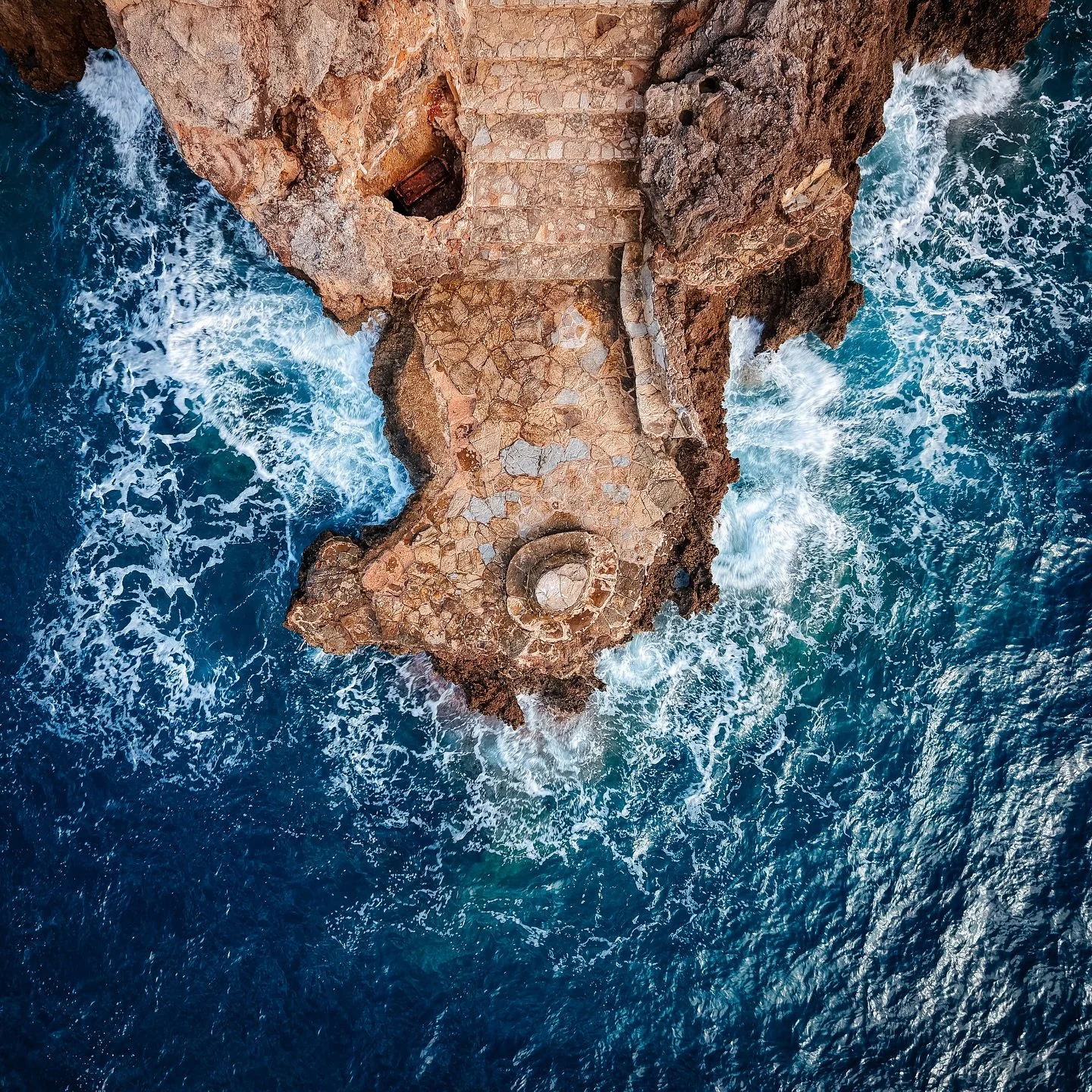 Ａｒｅ ｙｏｕ ｒｅａｄｙ？

#mallorca #luxury #balearicislands #living #djing #drone #pic #photos #photographer #photoshoot #mallorcaweddingphotographer #lifestyle #mediterranean #sea #mediterraneansea