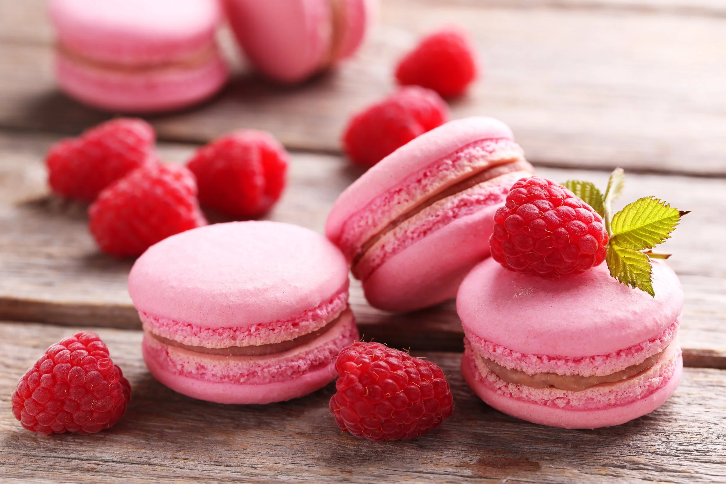 RASPBERRY MACARON.jpg