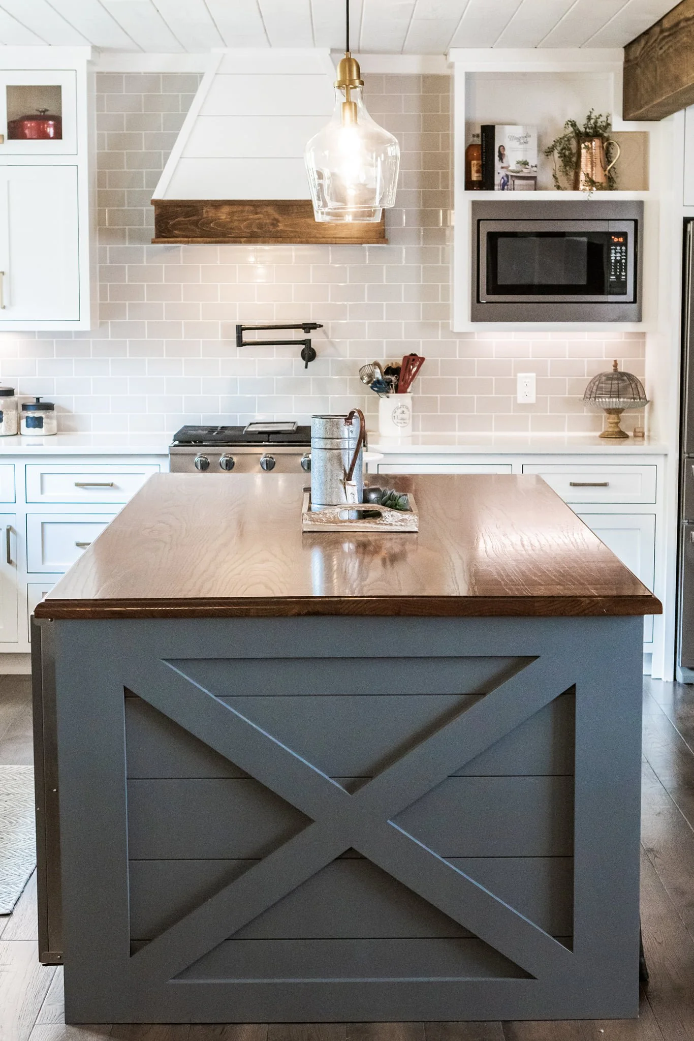 Island, Specialty Shiplap endcap.jpg