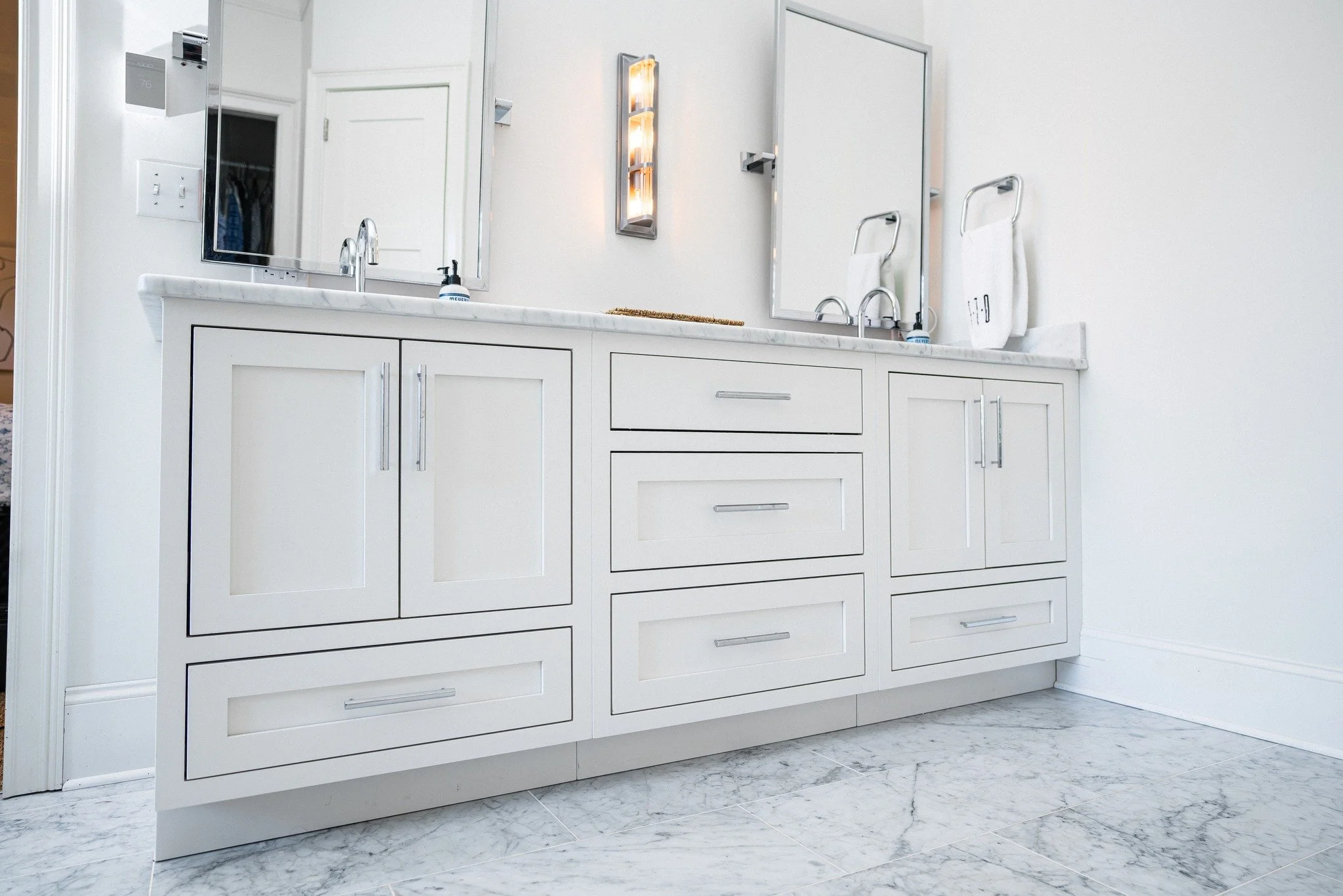 Inset, Slab & Shaker, bathroom.jpg
