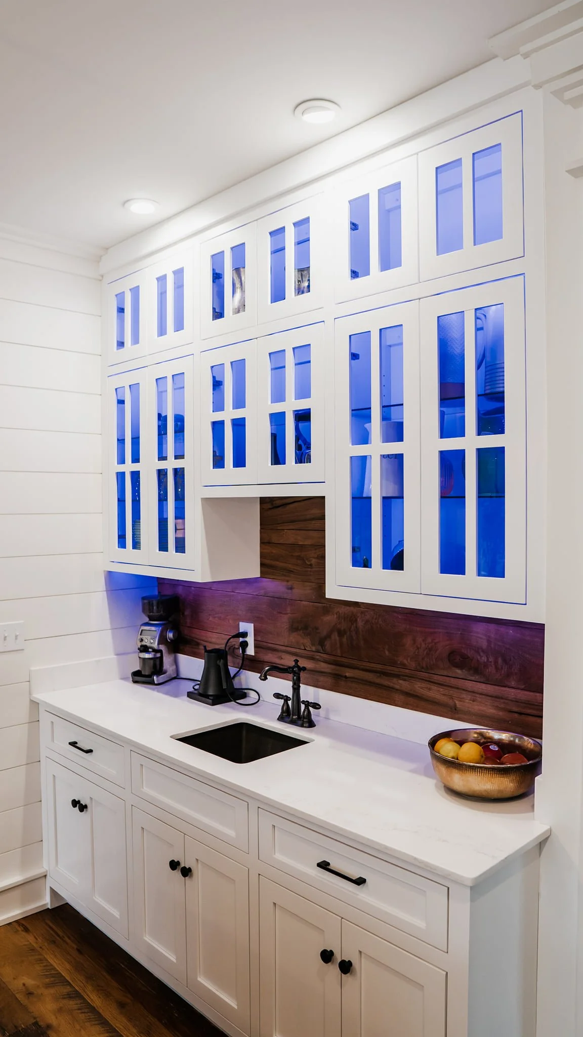 Inset, Flat Panel, Shaker, Specialty Glass Windowed.jpg