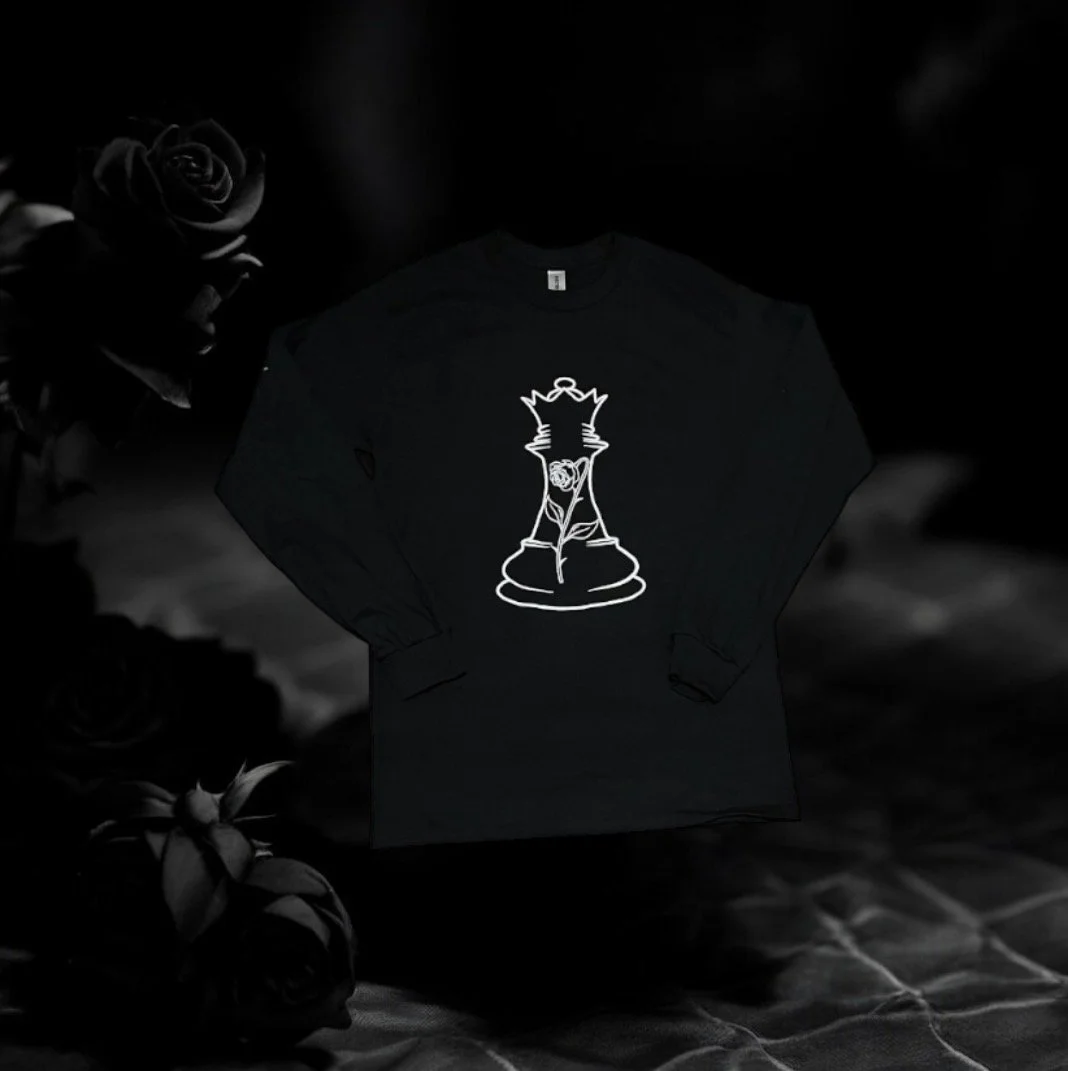 Black shirt with white outline