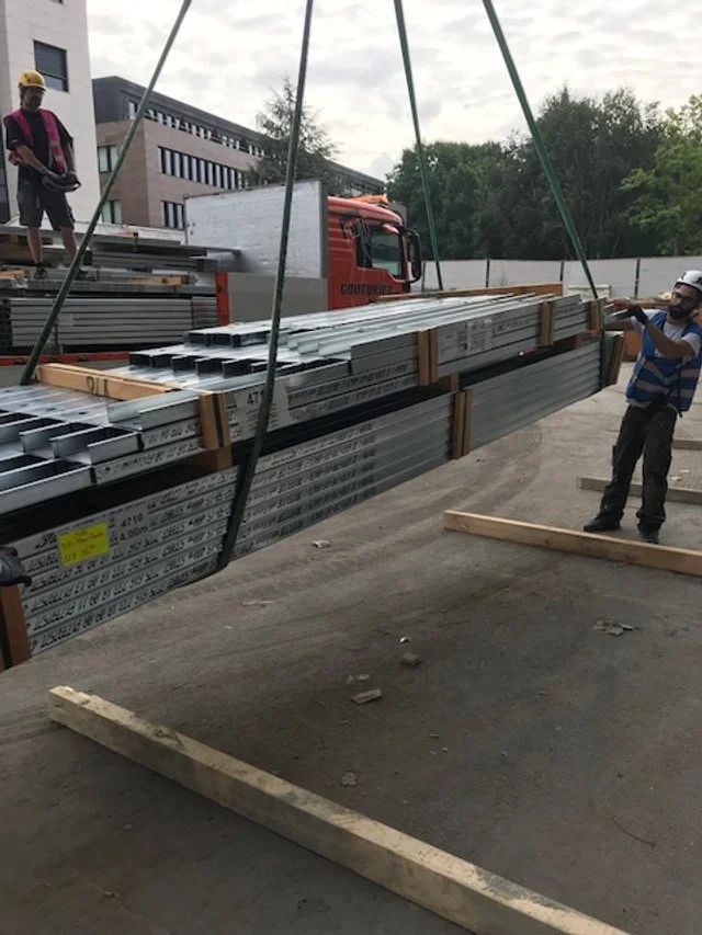 Livraison ossature métallique.jpg