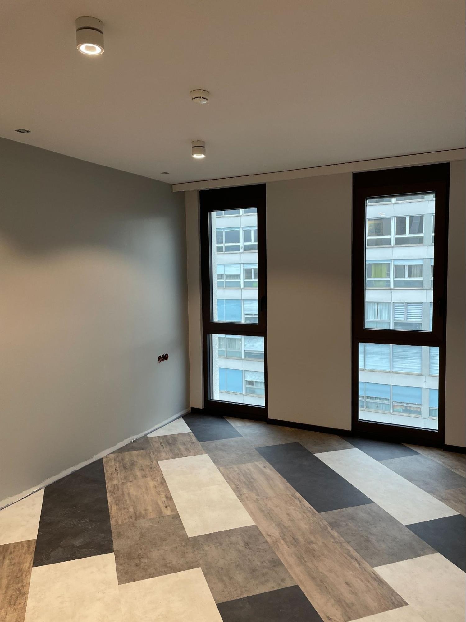 Faux-plafond et peinture réalisés par DSD SA à l'hôtel Stay Kooook à Genève