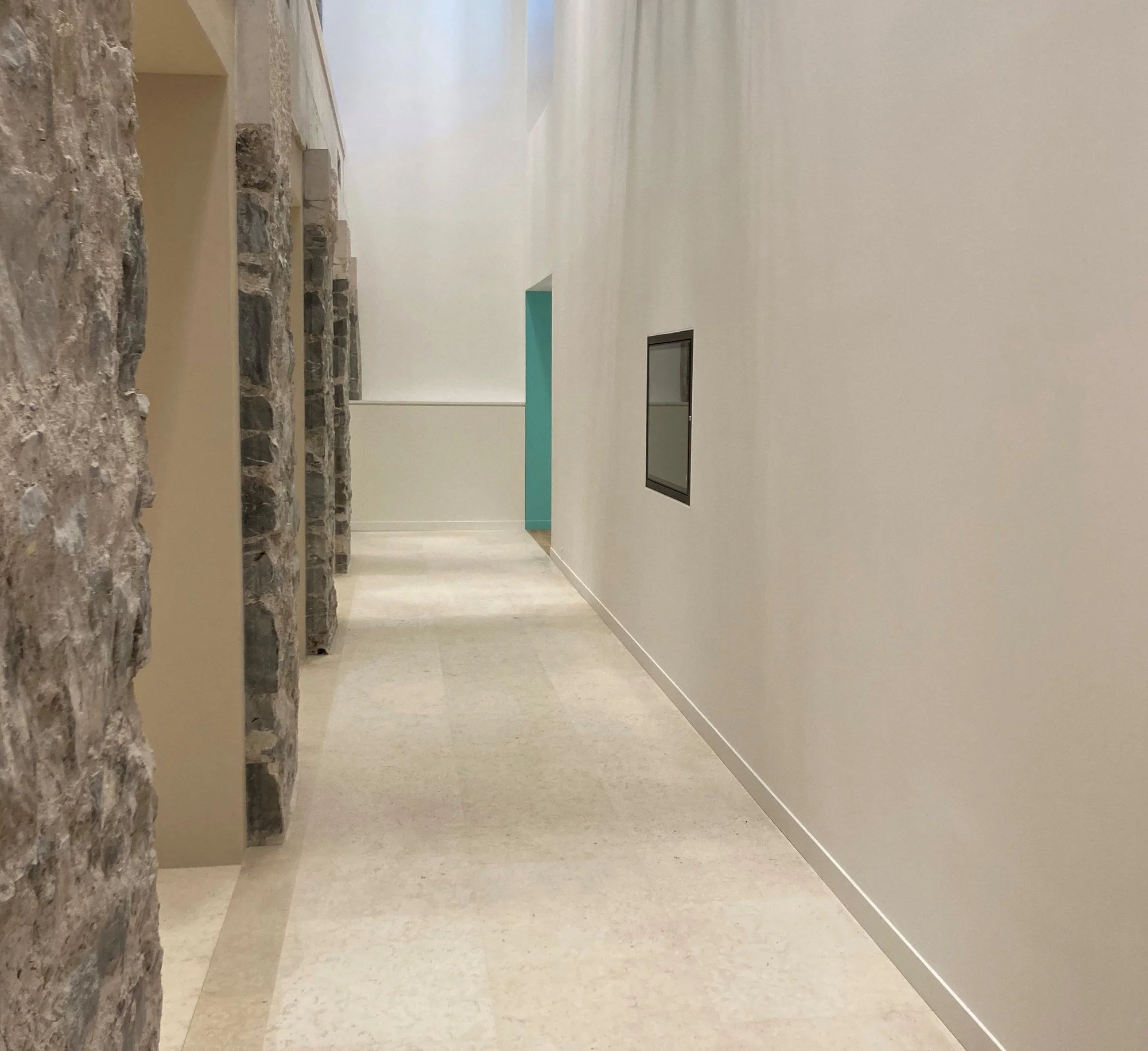 Enduits en plâtre et peinture minérale réalisés par DSD SA au sous-sol du Conservatoire de musique de Genève