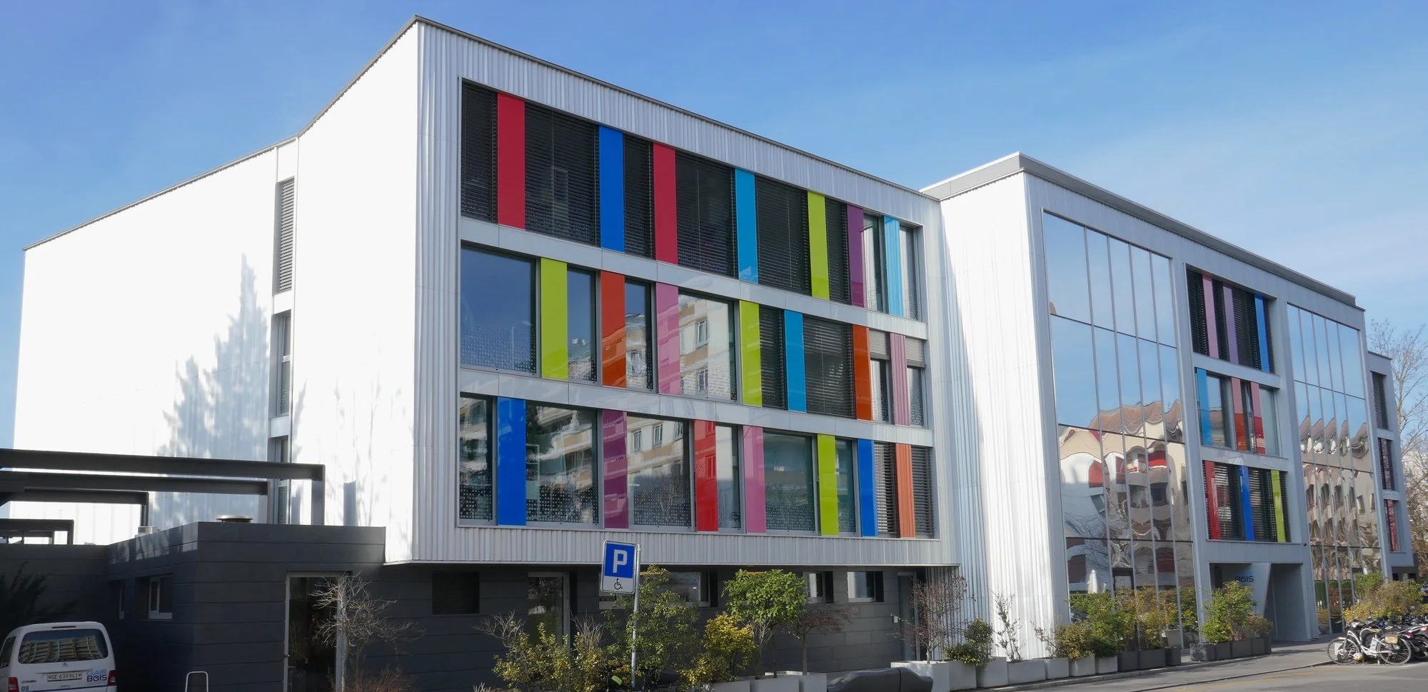 Cloisons et faux-plafonds en plâtre réalisés par DSD SA au Foyer Clair-Bois du Petit-Lancy
