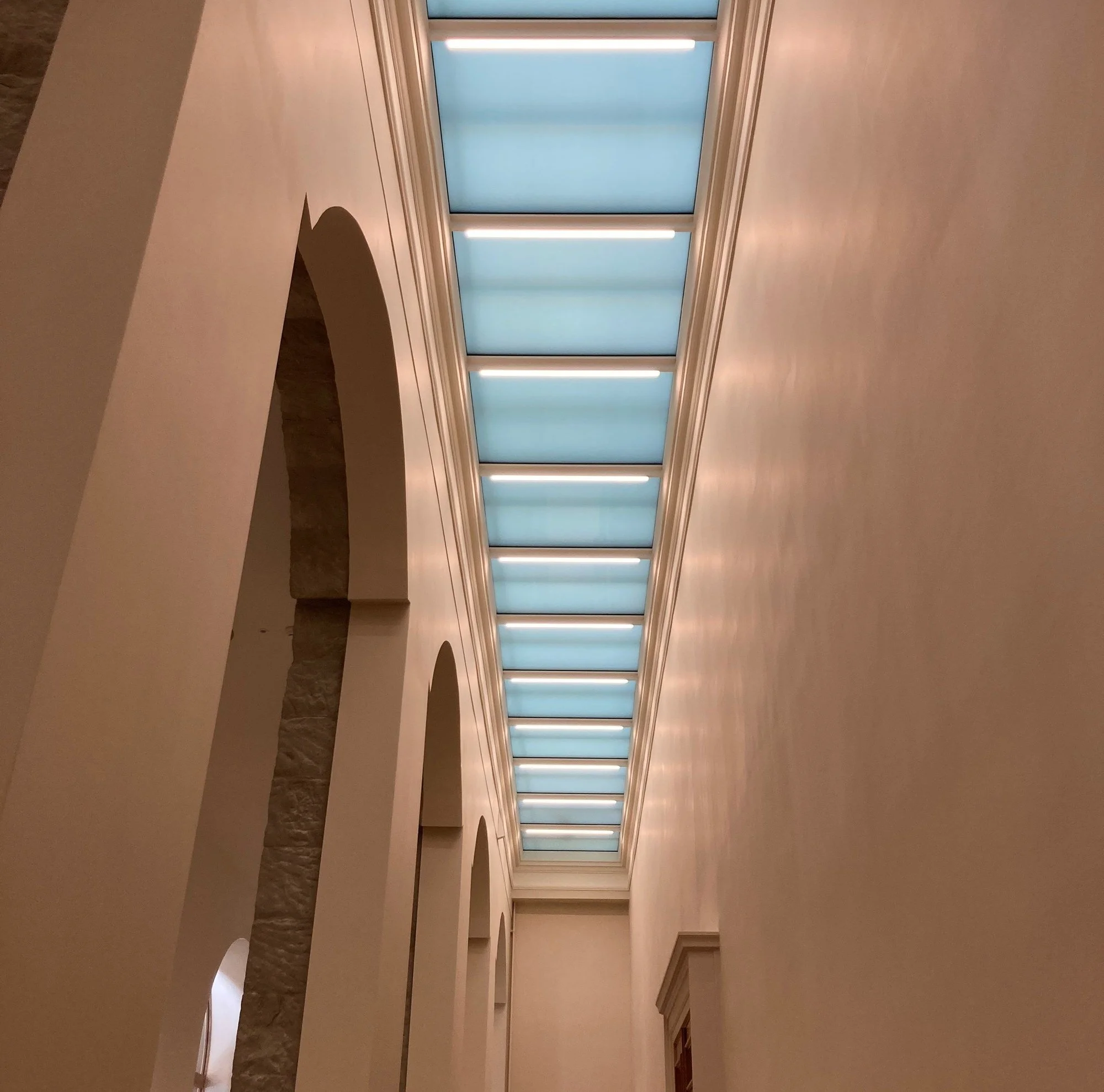 Enduits plâtre sur murs en pierre et réparation de corniches d'époque réalisés par DSD SA au Conservatoire de musique de Genève