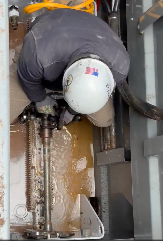 Sewer Lateral Pull-2.png