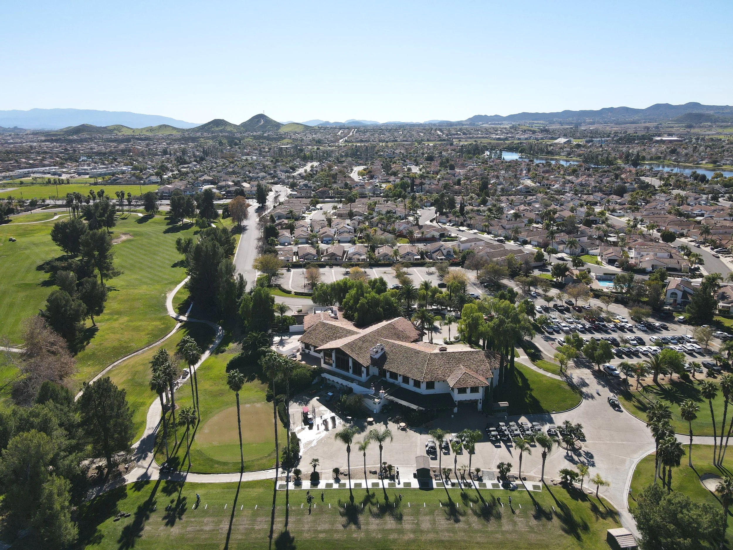 Menifee Lakes Country Club Clubhouse and view of the Lakes Course