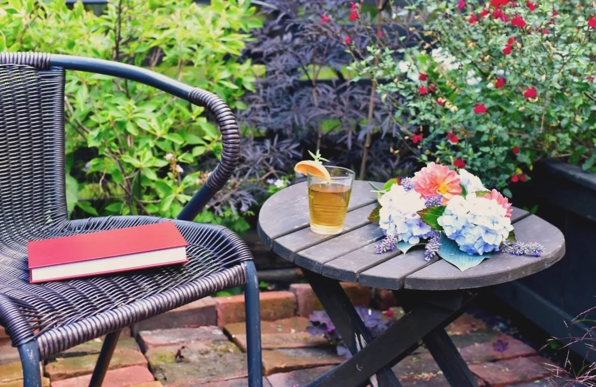 ☀️ Summer can be a wonderful time of year. The days are longer, the sun is shining, vacations are planned, and schedules fill up quickly.

Because of that, many people start to feel a little better. They may cancel therapy appointments, put their men