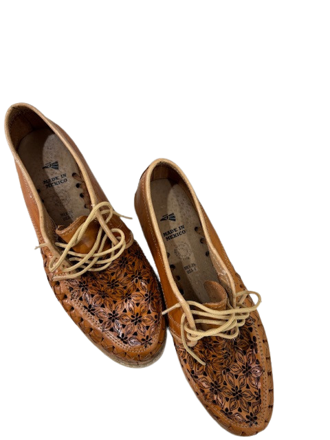 Floral Leather Shoes - Sz 8