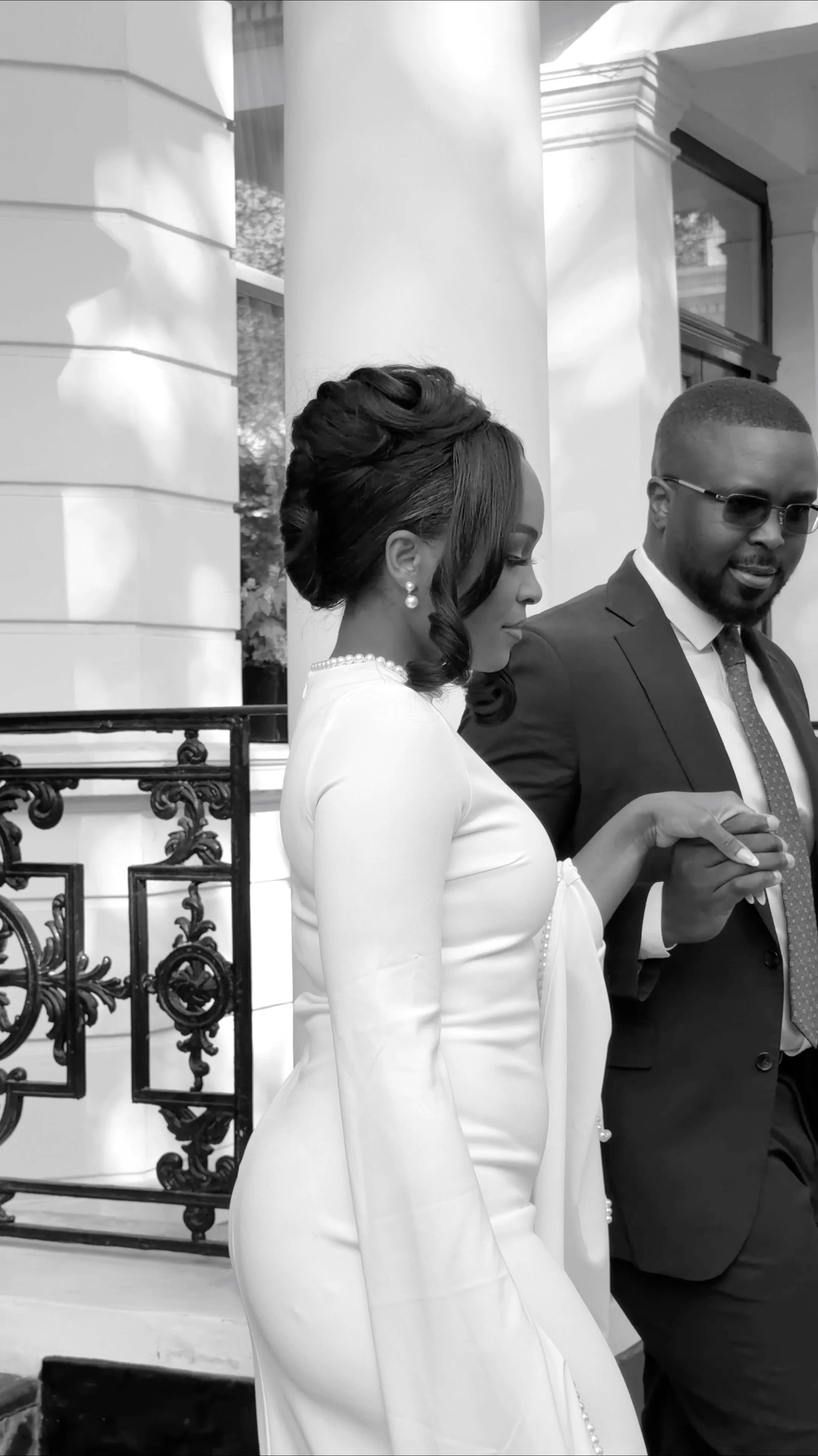 A chic London Legal ceremony at Chelsea Old Town Hall