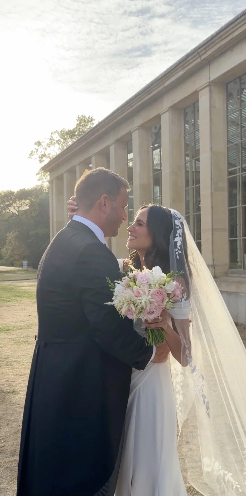 A romantic Kew Gardens Wedding