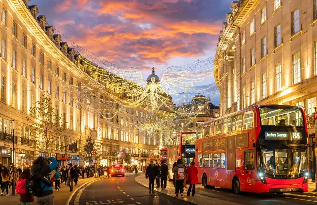 bus-london-at-christmas.webp