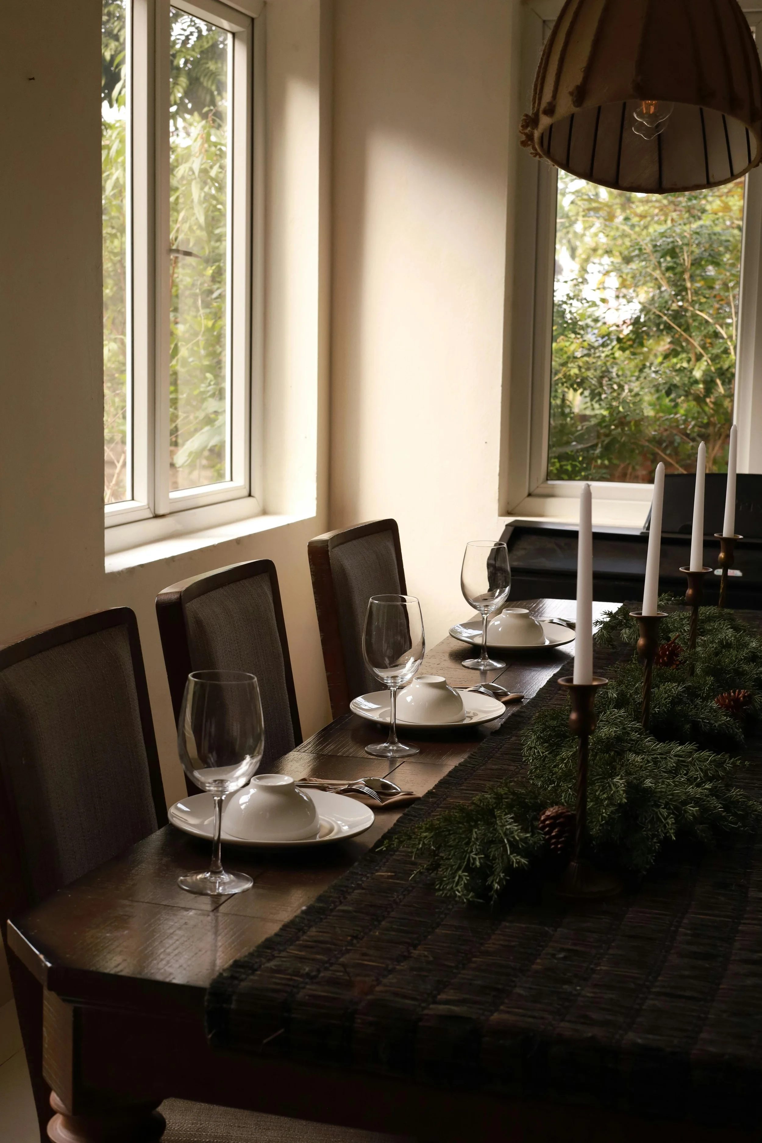 Navigating Conflict During the Holidays: How to Stay Connected Without Losing Yourself. 