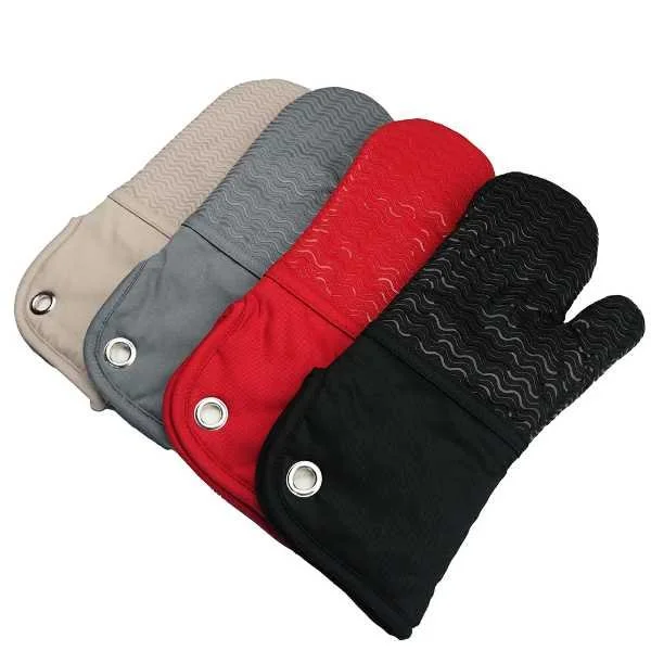 large silicone lined oven mitt. cotton interior soft feel