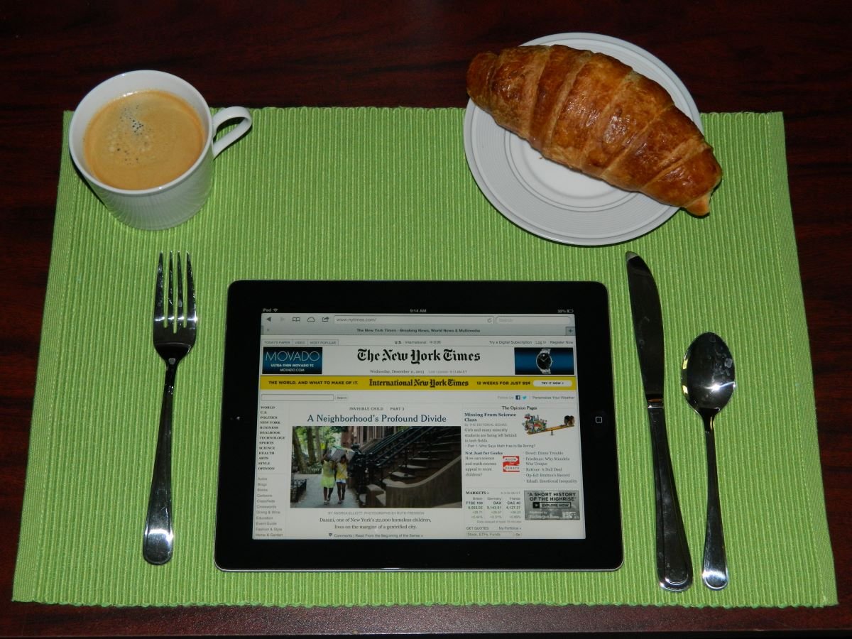 green colored poly-cotton placemat. Easy care