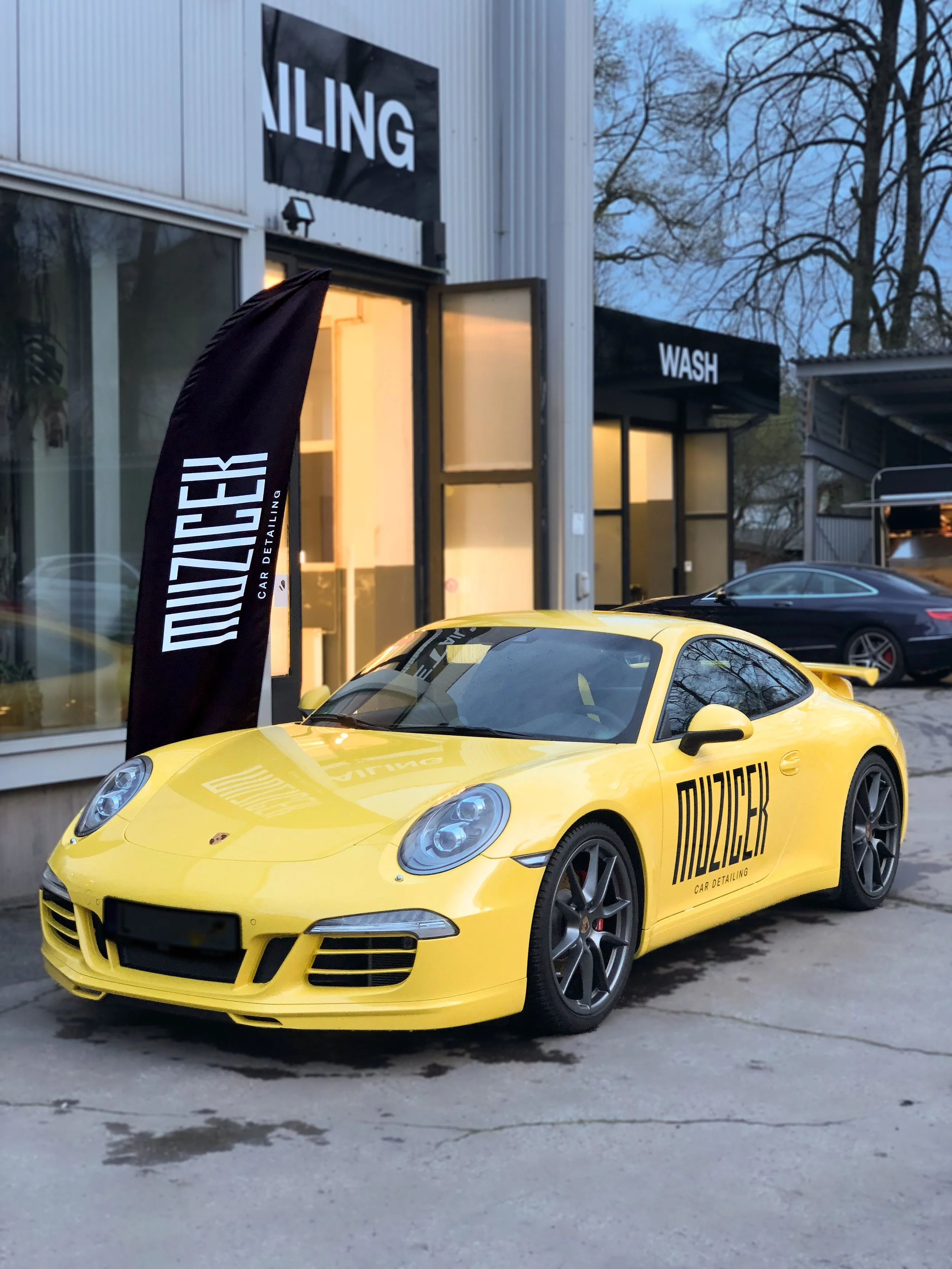 výroba vlajek na zakázku; dodání do týdne – přímo od výrobce