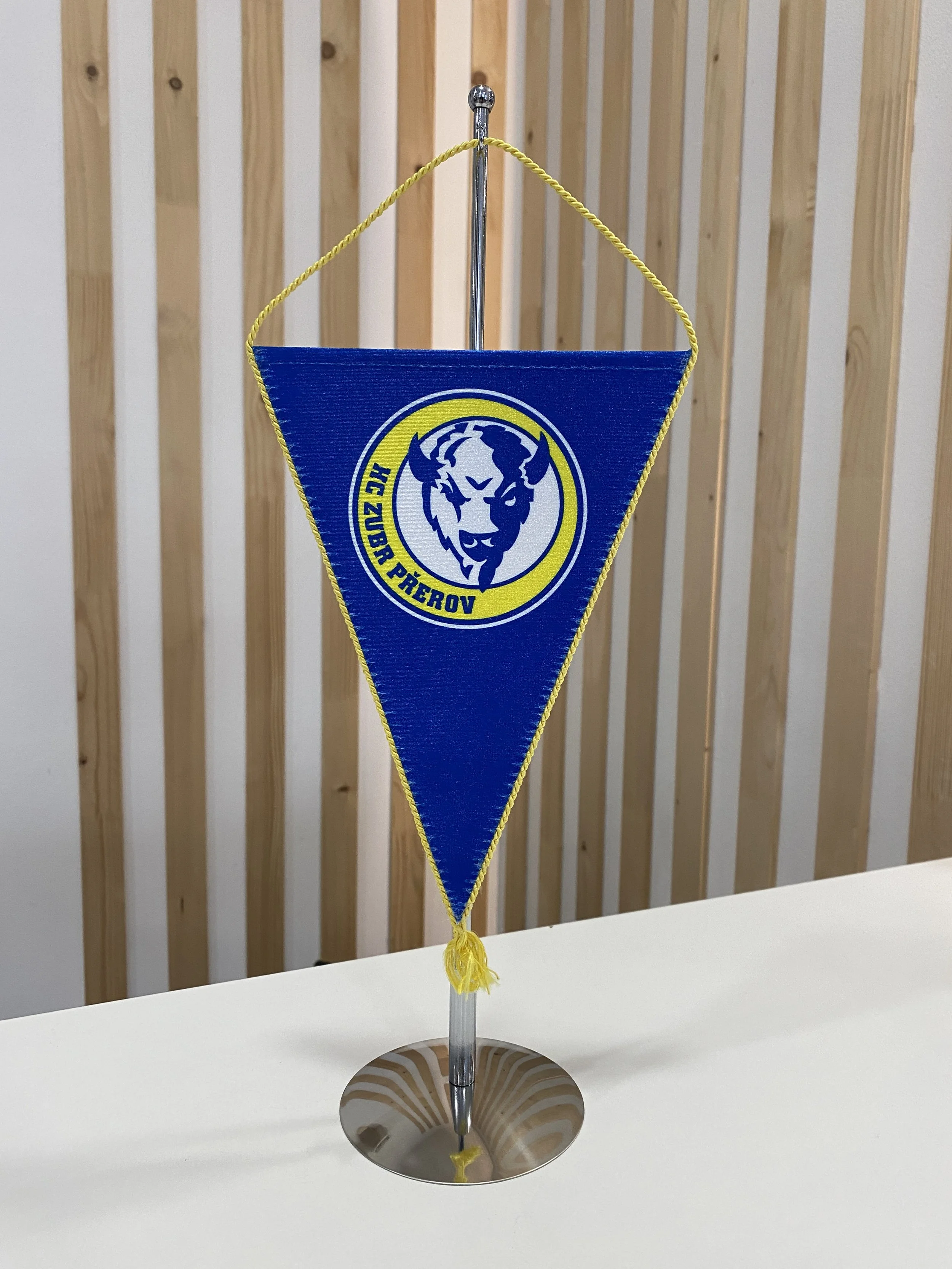 stolní vlaječka  trojúhelníkový tvar - výroba na zakázku