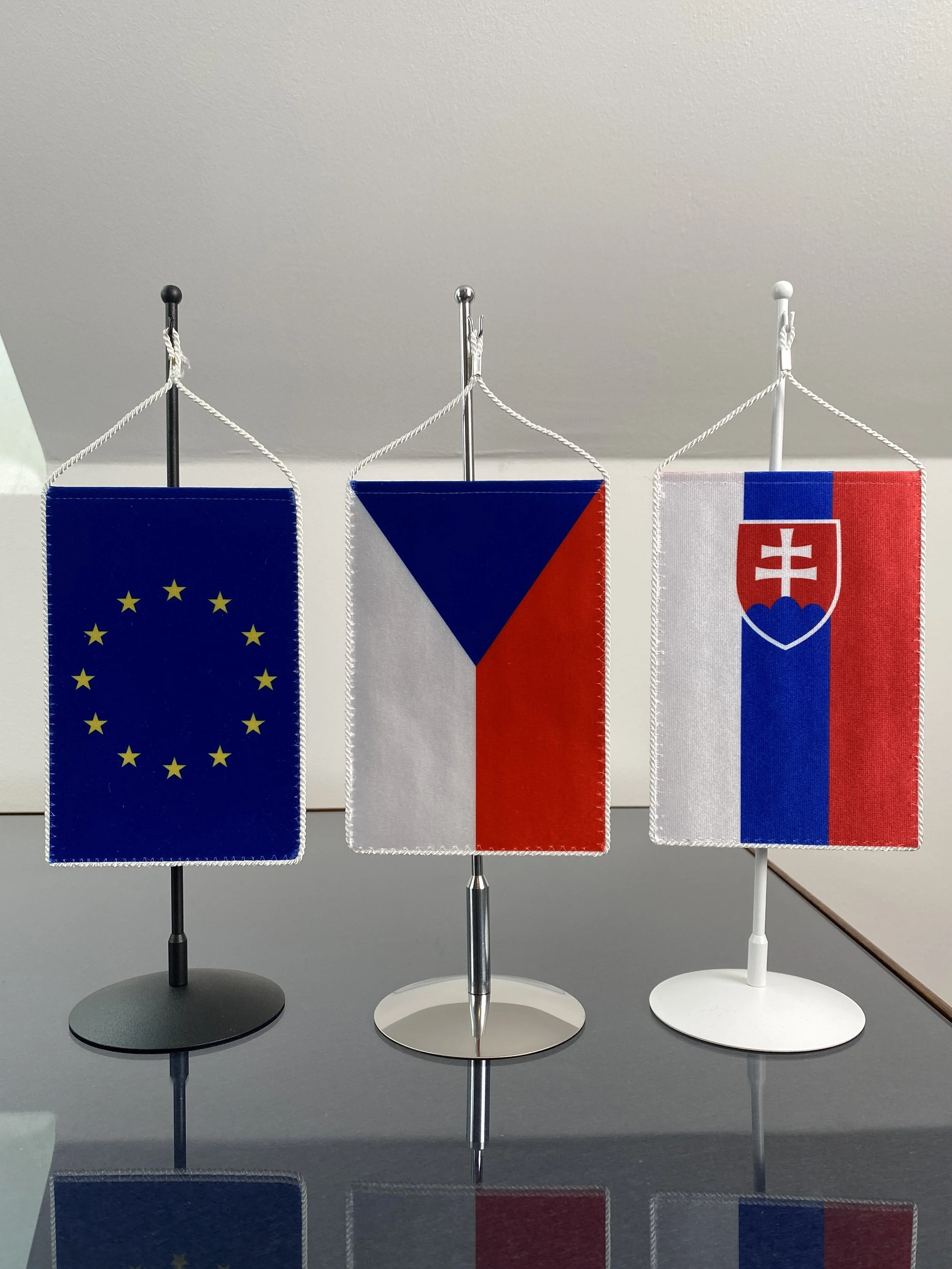 vlaječka 11x16 cm _ZAVĚŠENÍ.JPG