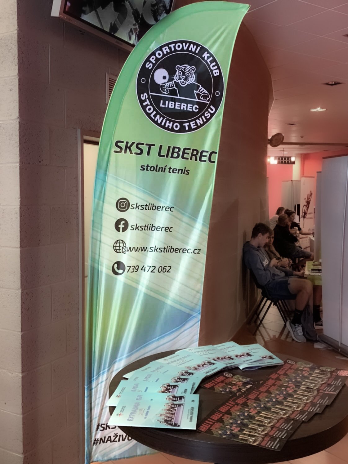 výroba vlajek na zakázku; dodání do týdne – přímo od výrobce