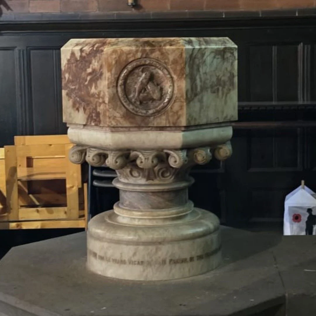 Did you get Christened at St George's?

For more than 225 years, people have been brought to St George's to begin their journey of faith.

Some arrived as tiny babies wrapped in christening gowns.
Others came as children, teenagers or adults.

Famili
