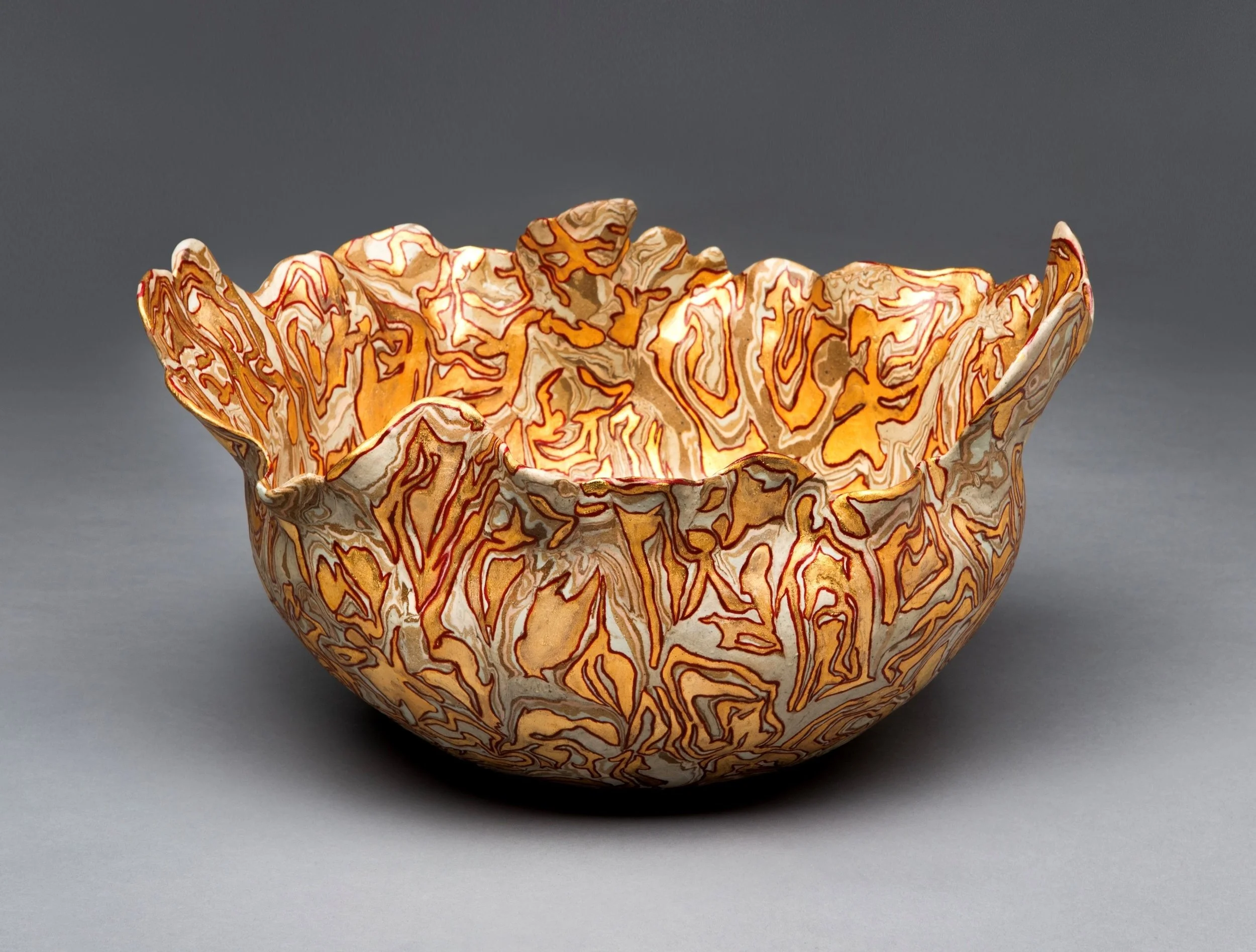 * Title: uNtItLeD_X, @2023  
 * Medium: porcelain (213) mixed with green and light blue pigments, Stoneware (553, 225), premium real gold overglaze, and outlined with Ottchil(natural lacquer)  * Size: 13" x 15" x 15" * This work is no longer availabl