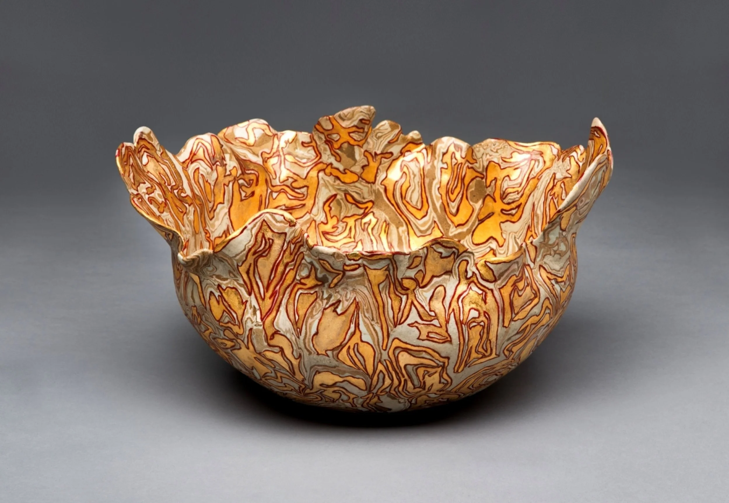 * Title: uNtItLeD_X, @2023  
 * Medium: porcelain (213) mixed with green and light blue pigments, Stoneware (553, 225), premium real gold overglaze, and outlined with Ottchil(natural lacquer)          * Size: 13" x 15" x 15"