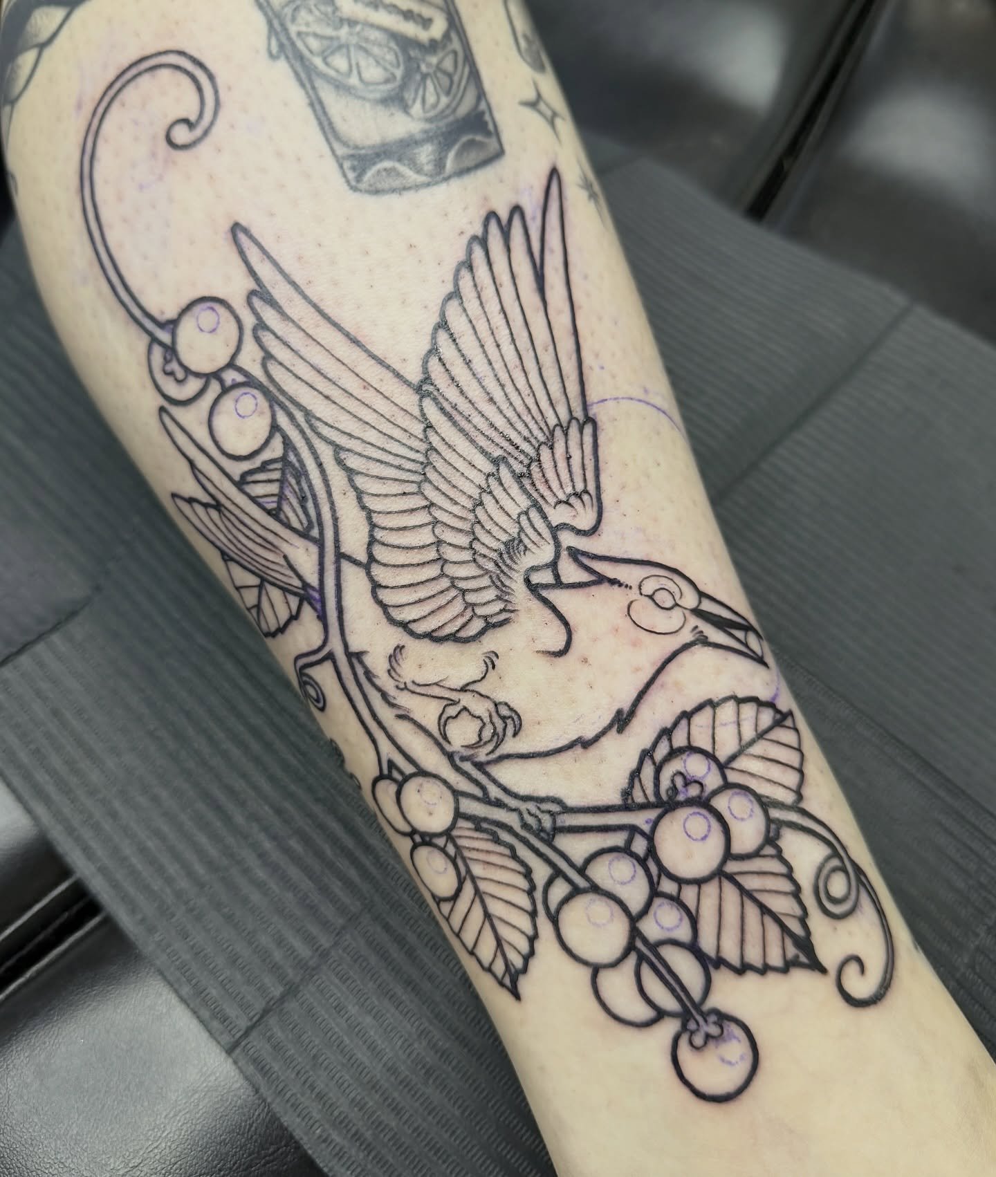 Guess the reference??? 🪶🫐
-
In a time of a lot of political turmoil and overwhelming dishonesty in the media my client decided to get this mocking jay as a symbol of truth and rebellion! She wanted to show her love for the message of the Hunger Gam