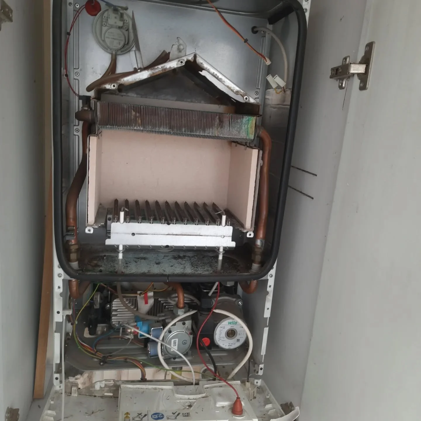 Kombi bakım ve tamirat.
#ordu #ordualtınordu #Boztepe #servis #kombibakımı #kombi #kombiservisi #kombitamiri #petektemizliği #petekbakımı