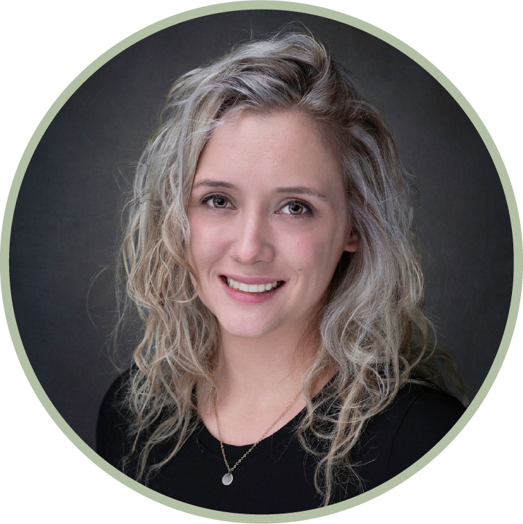 Ariel Clementi Headshot