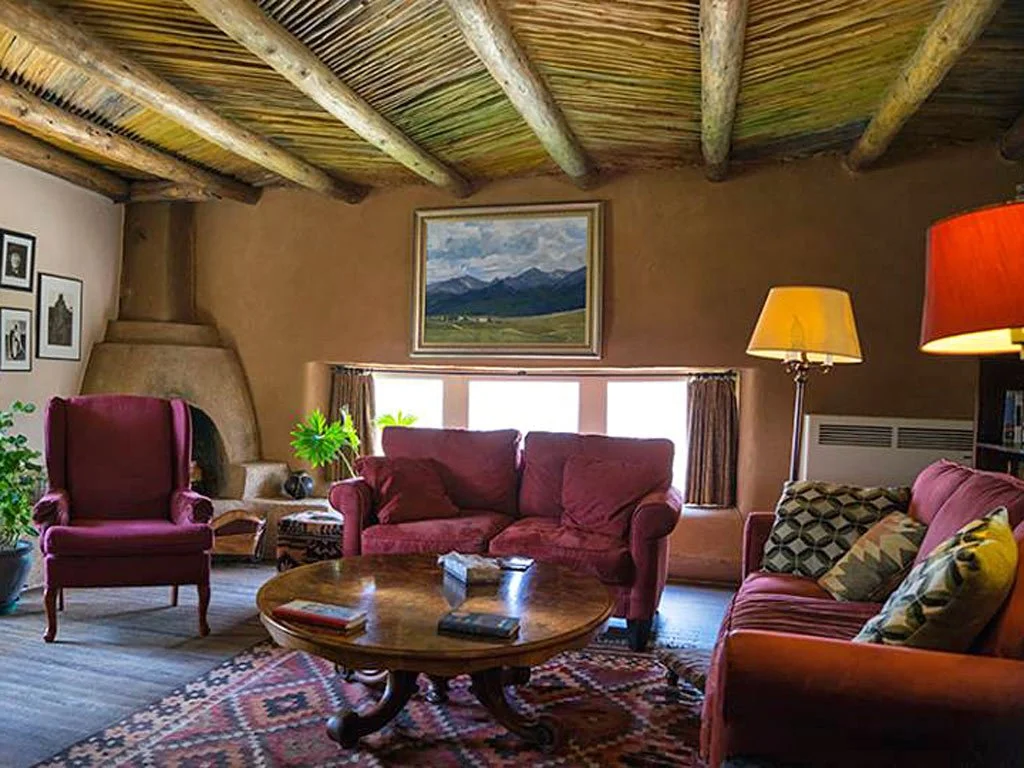 mdlh_living_room.jpg