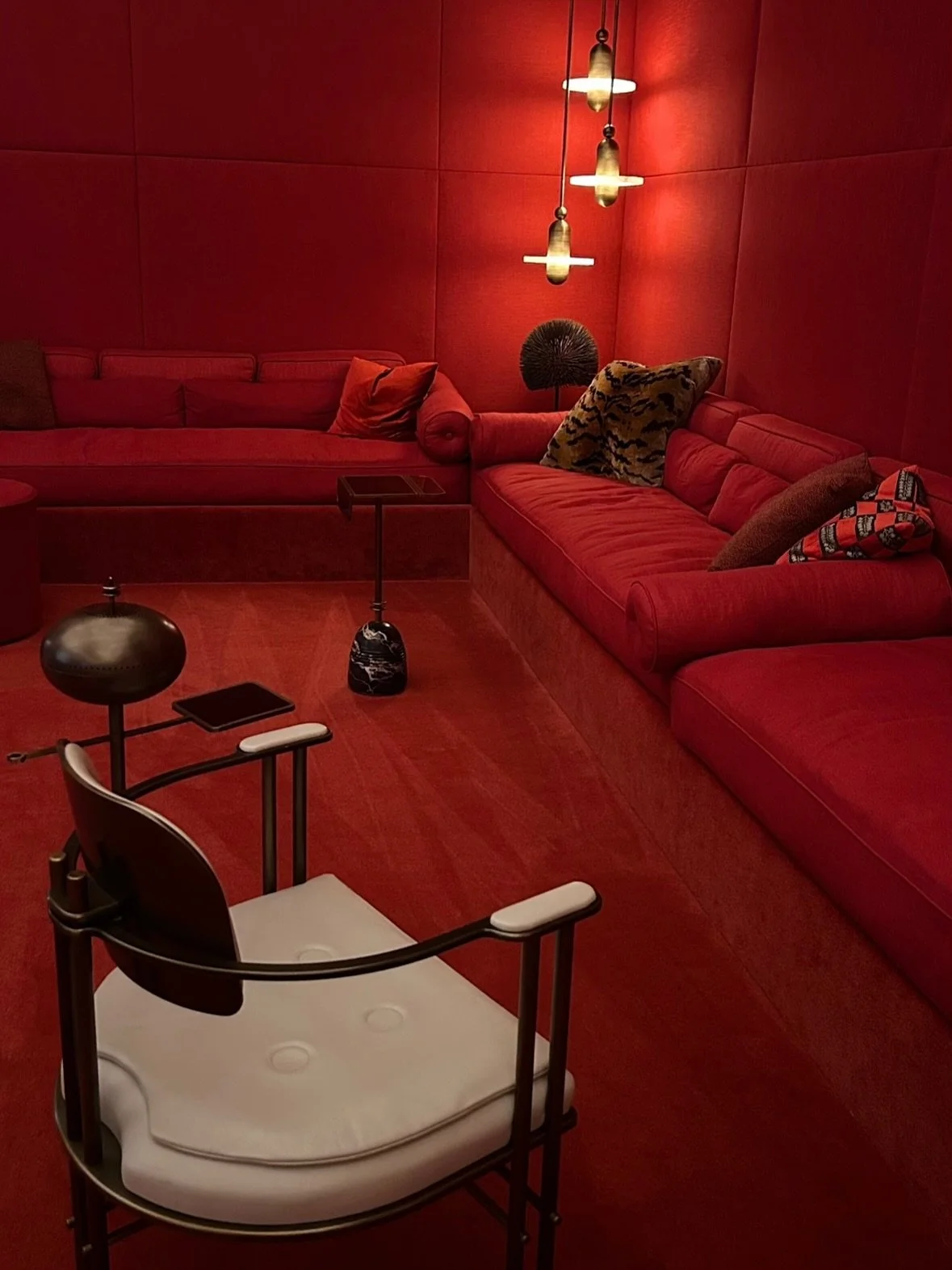 Room in all red

Apparatus Studio | Design showroom in Midtown, NYC